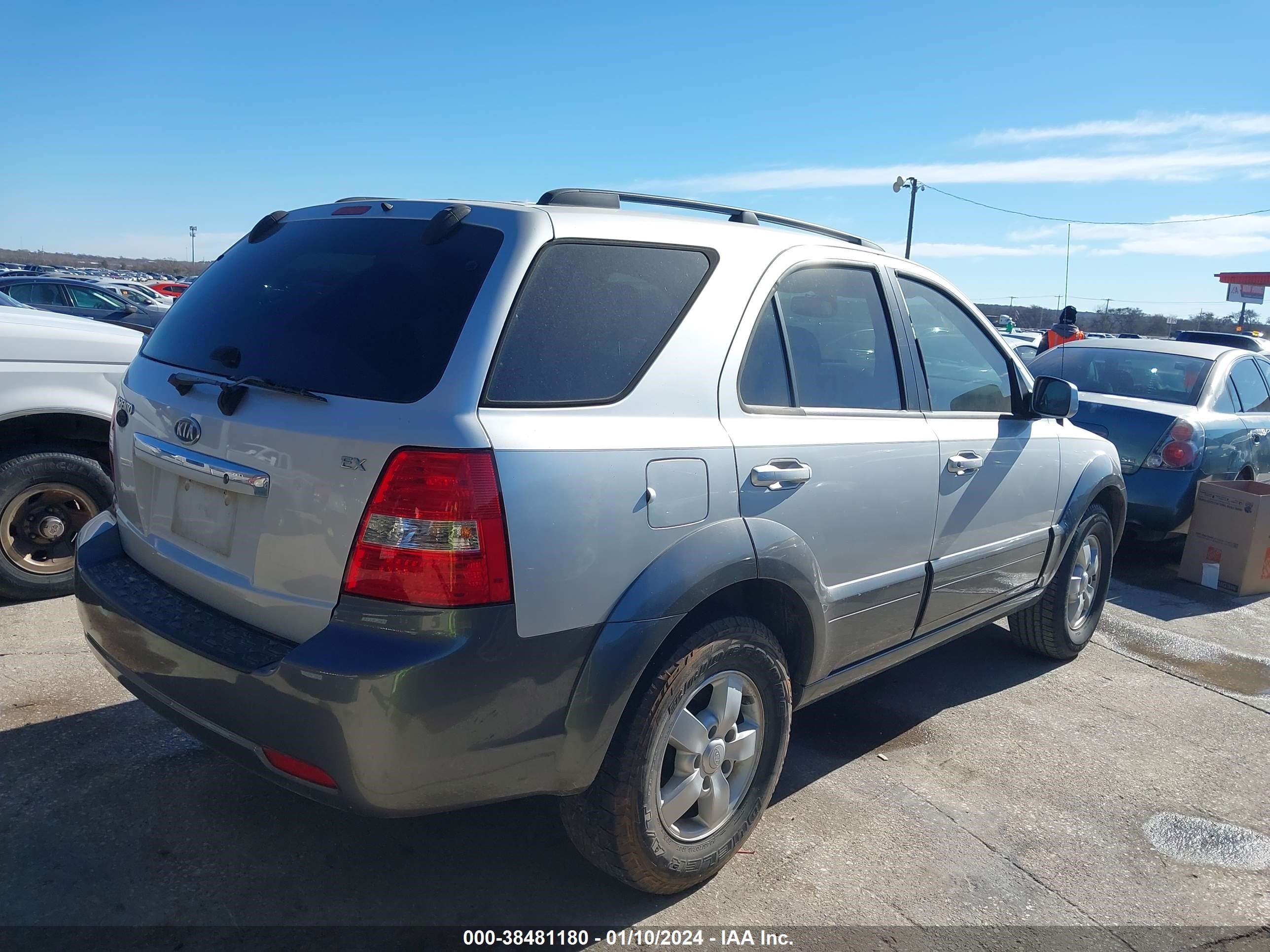 Photo 3 VIN: KNDJD736885848238 - KIA SORENTO 