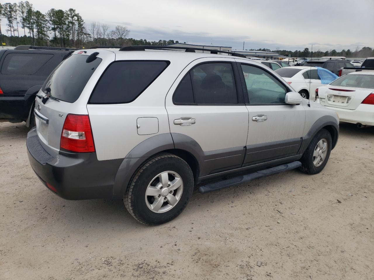 Photo 2 VIN: KNDJD736X85830467 - KIA SORENTO 