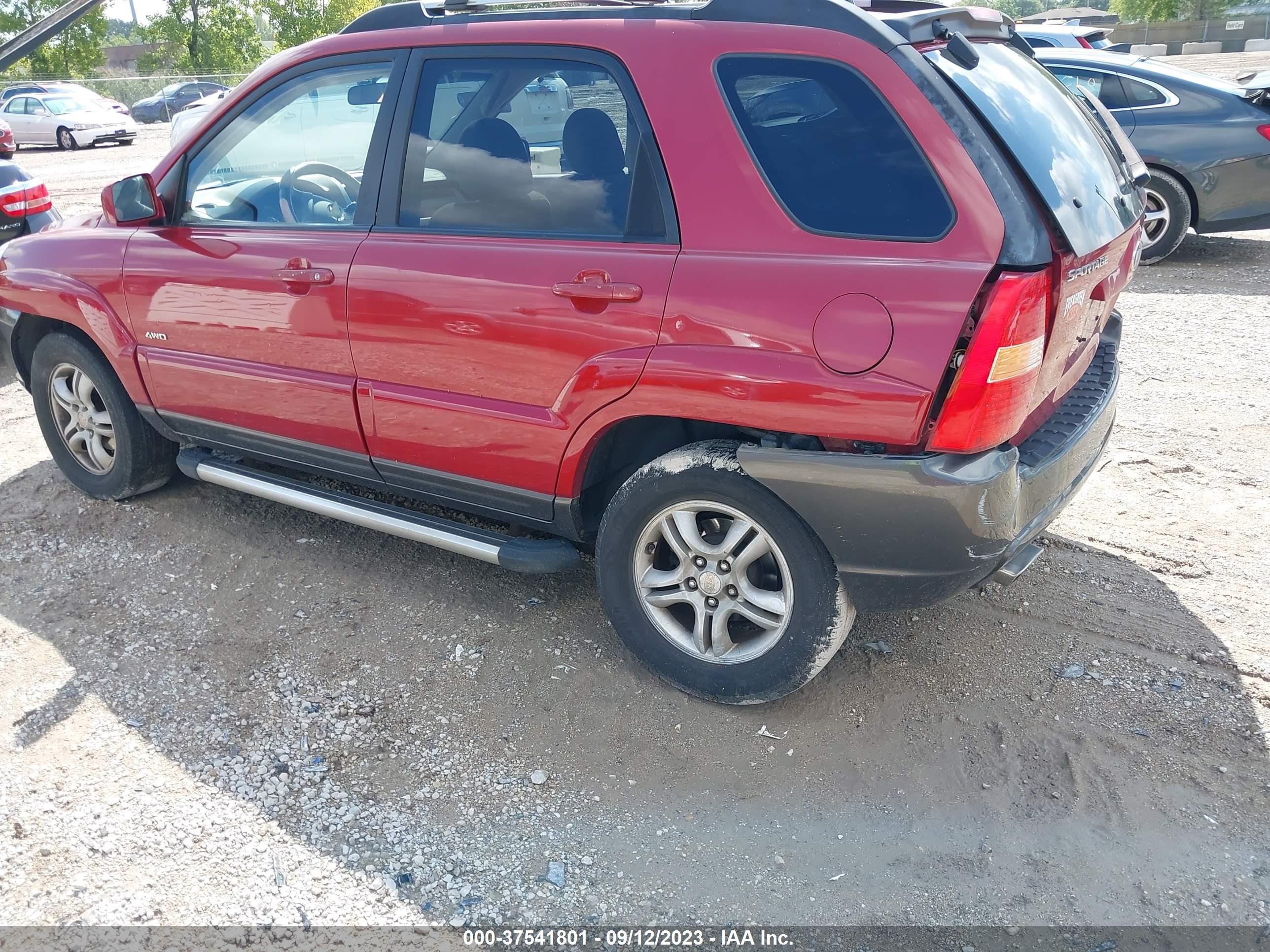 Photo 13 VIN: KNDJE723467148643 - KIA SPORTAGE 