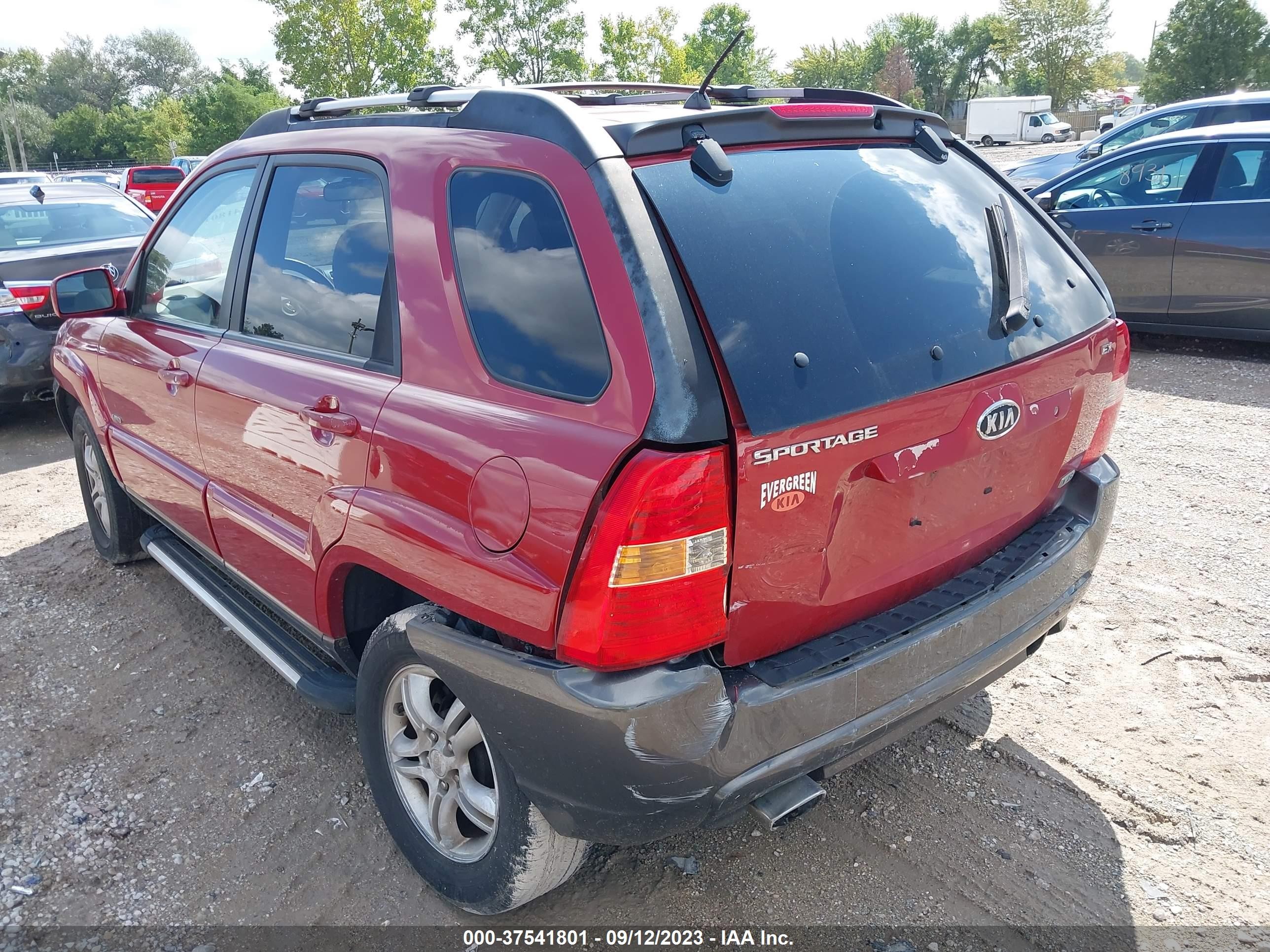 Photo 2 VIN: KNDJE723467148643 - KIA SPORTAGE 