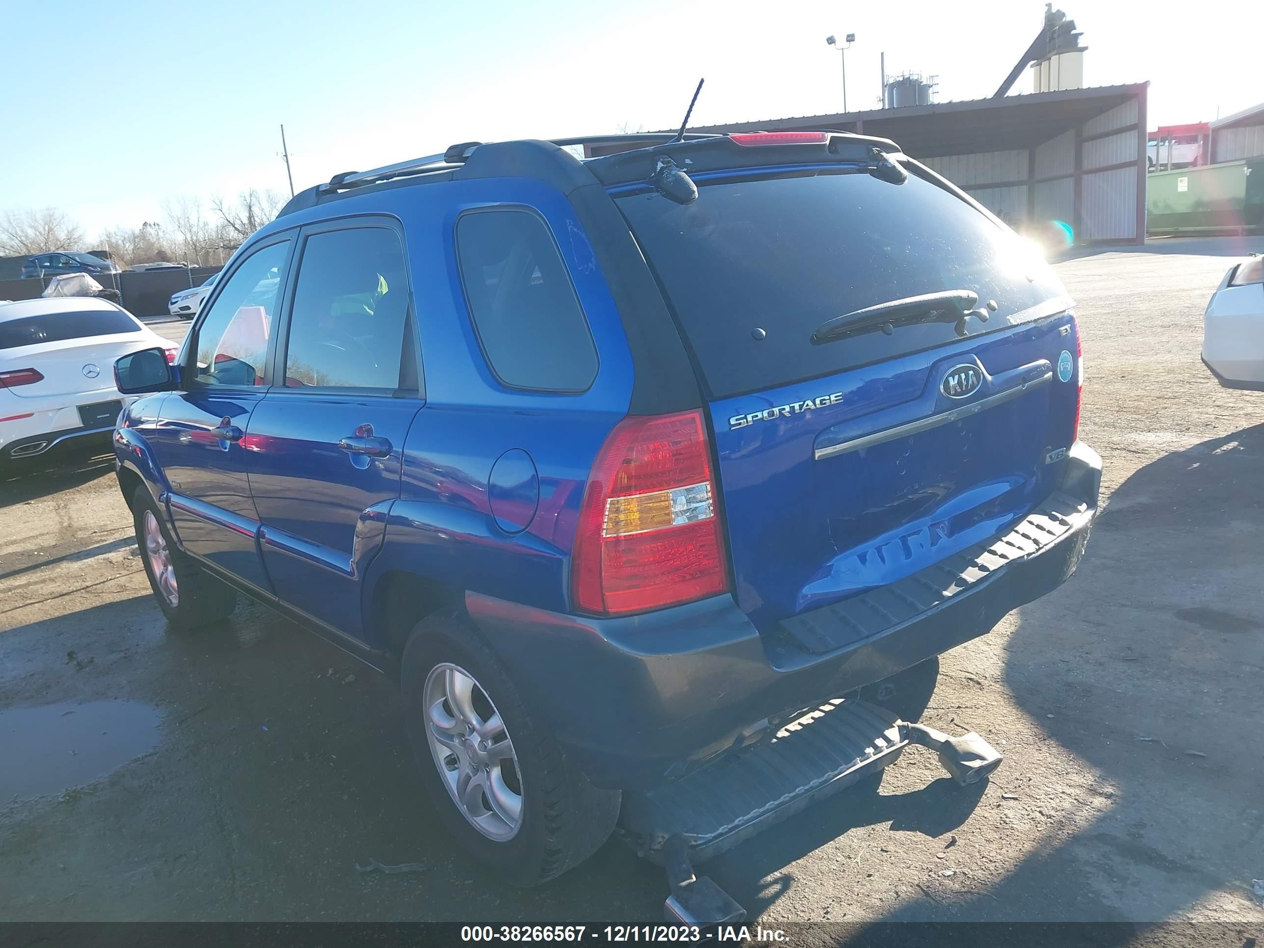 Photo 2 VIN: KNDJE723577372490 - KIA SPORTAGE 