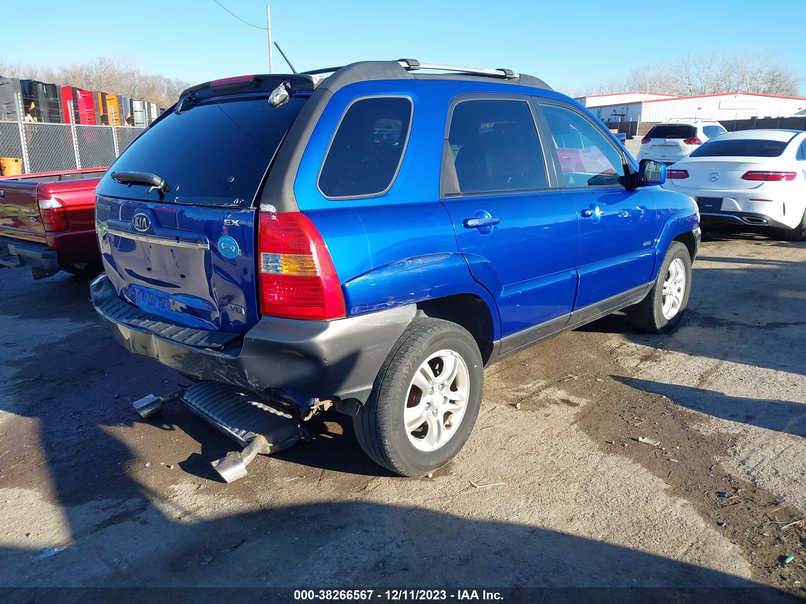 Photo 3 VIN: KNDJE723577372490 - KIA SPORTAGE 