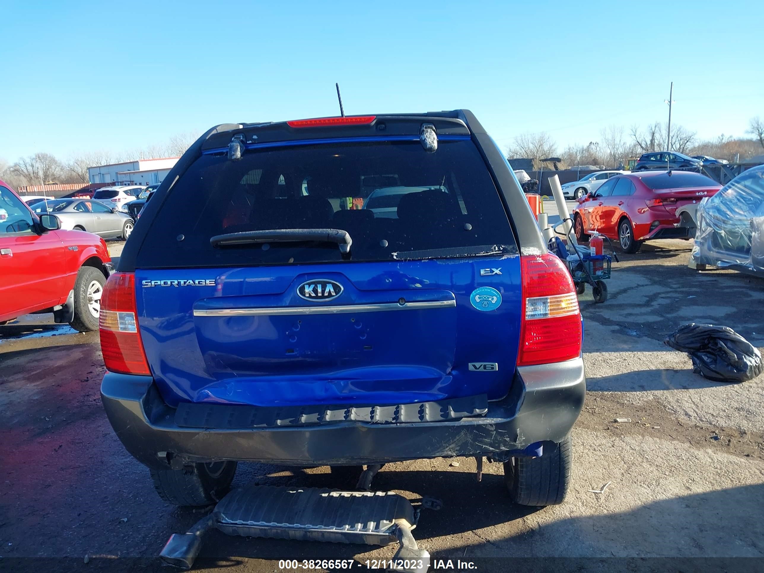 Photo 5 VIN: KNDJE723577372490 - KIA SPORTAGE 