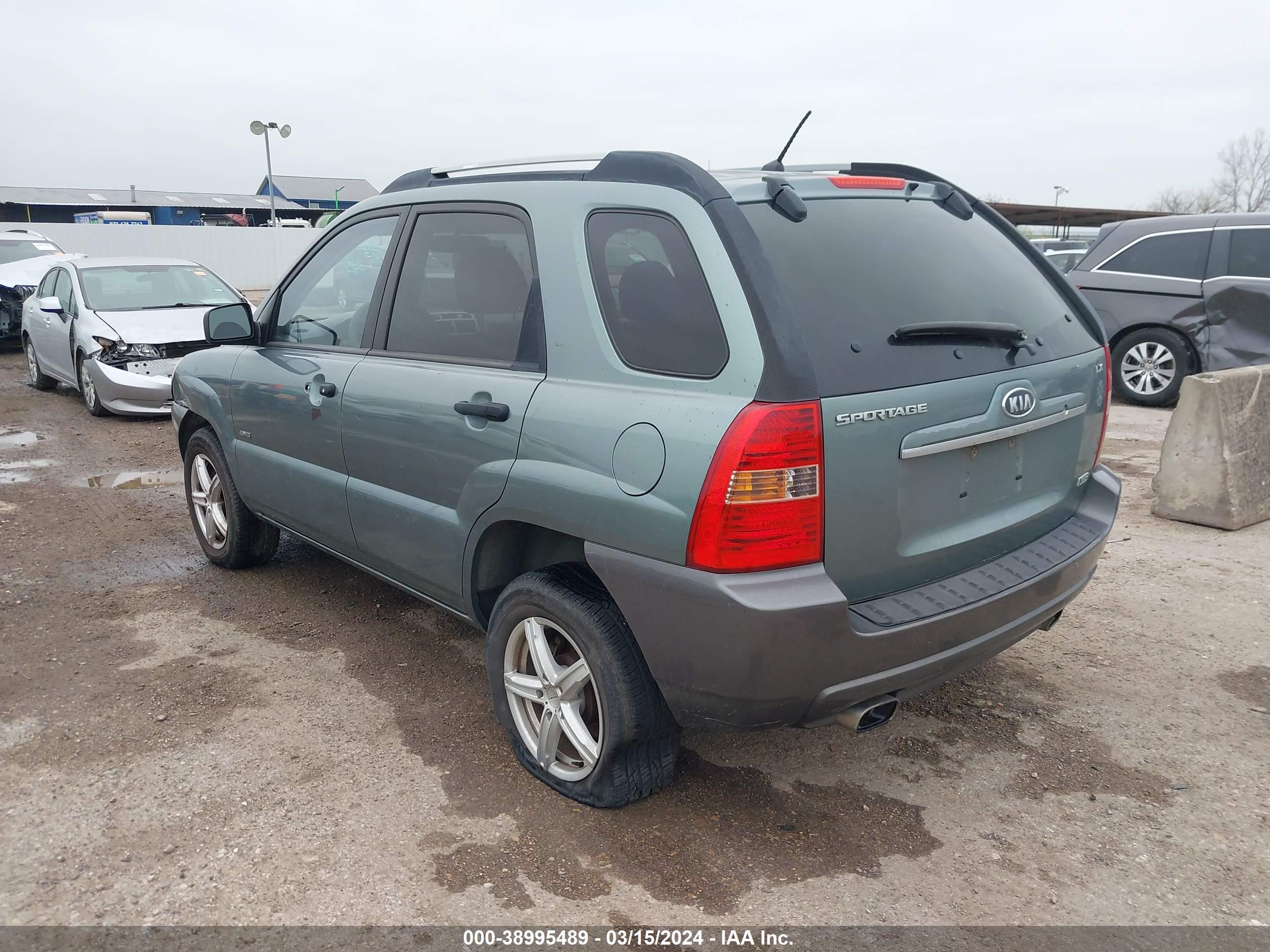 Photo 2 VIN: KNDJE723X87465801 - KIA SPORTAGE 