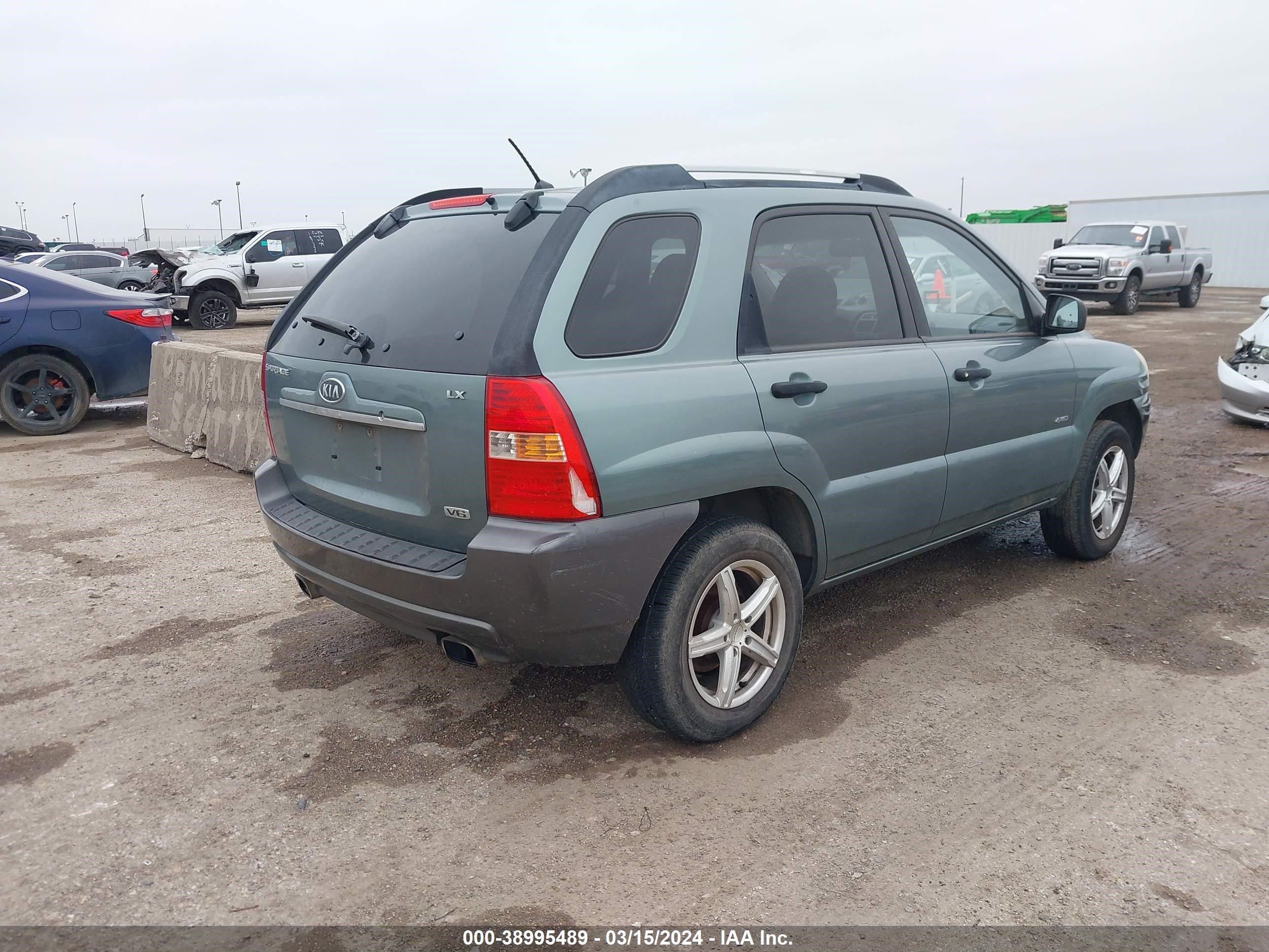 Photo 3 VIN: KNDJE723X87465801 - KIA SPORTAGE 