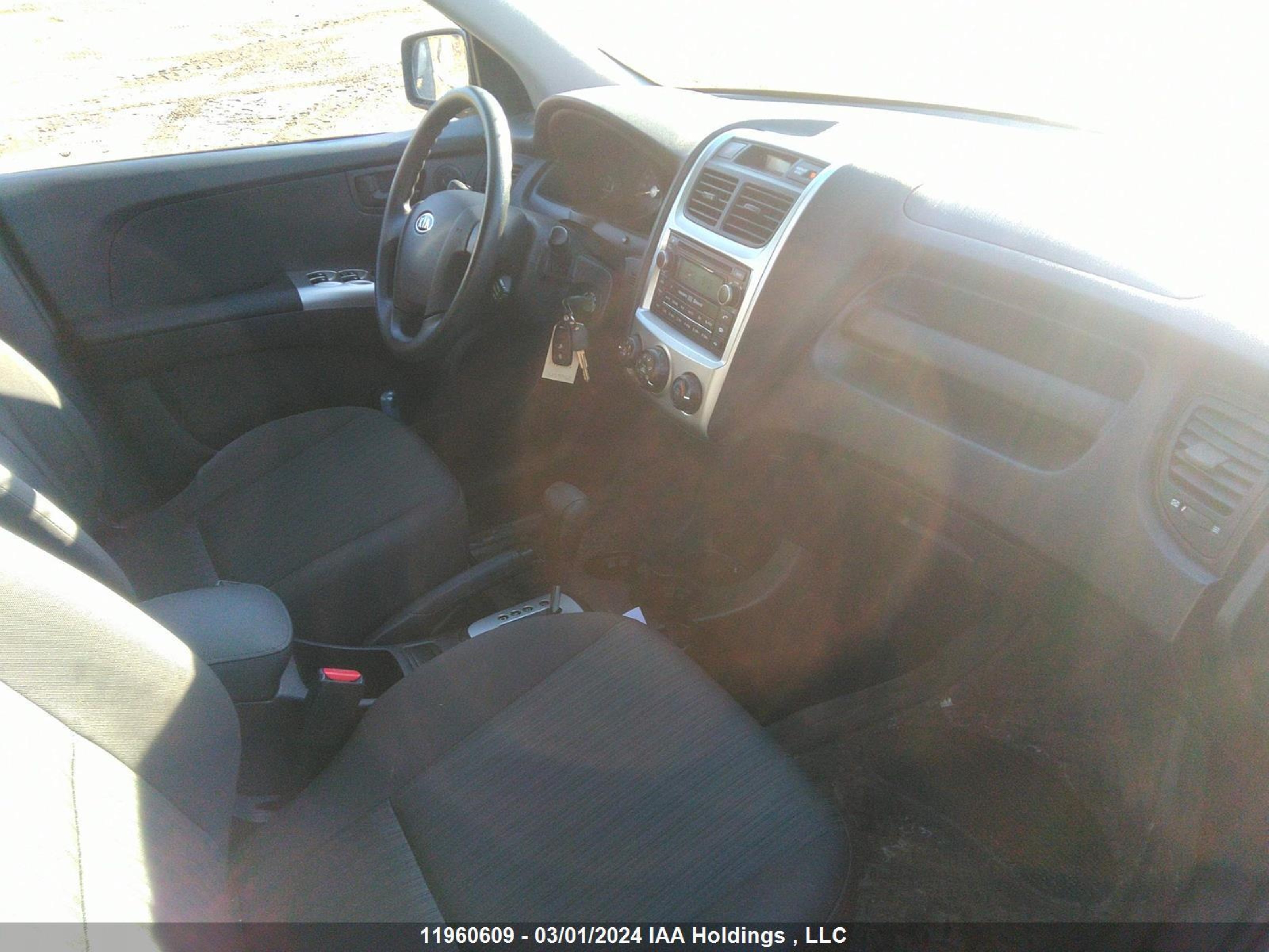 Photo 4 VIN: KNDJF722797576733 - KIA SPORTAGE 