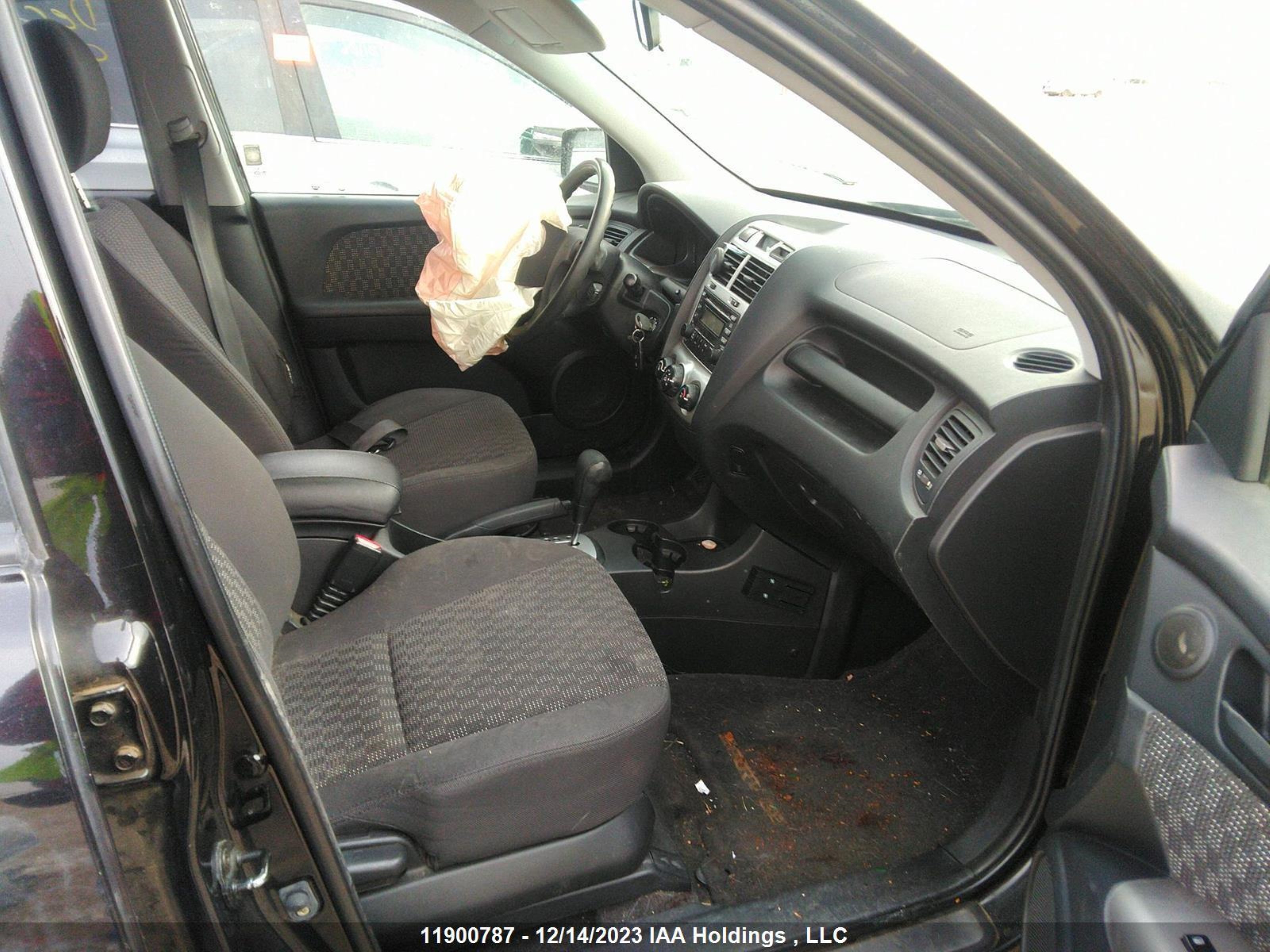 Photo 4 VIN: KNDJF722867163960 - KIA SPORTAGE 