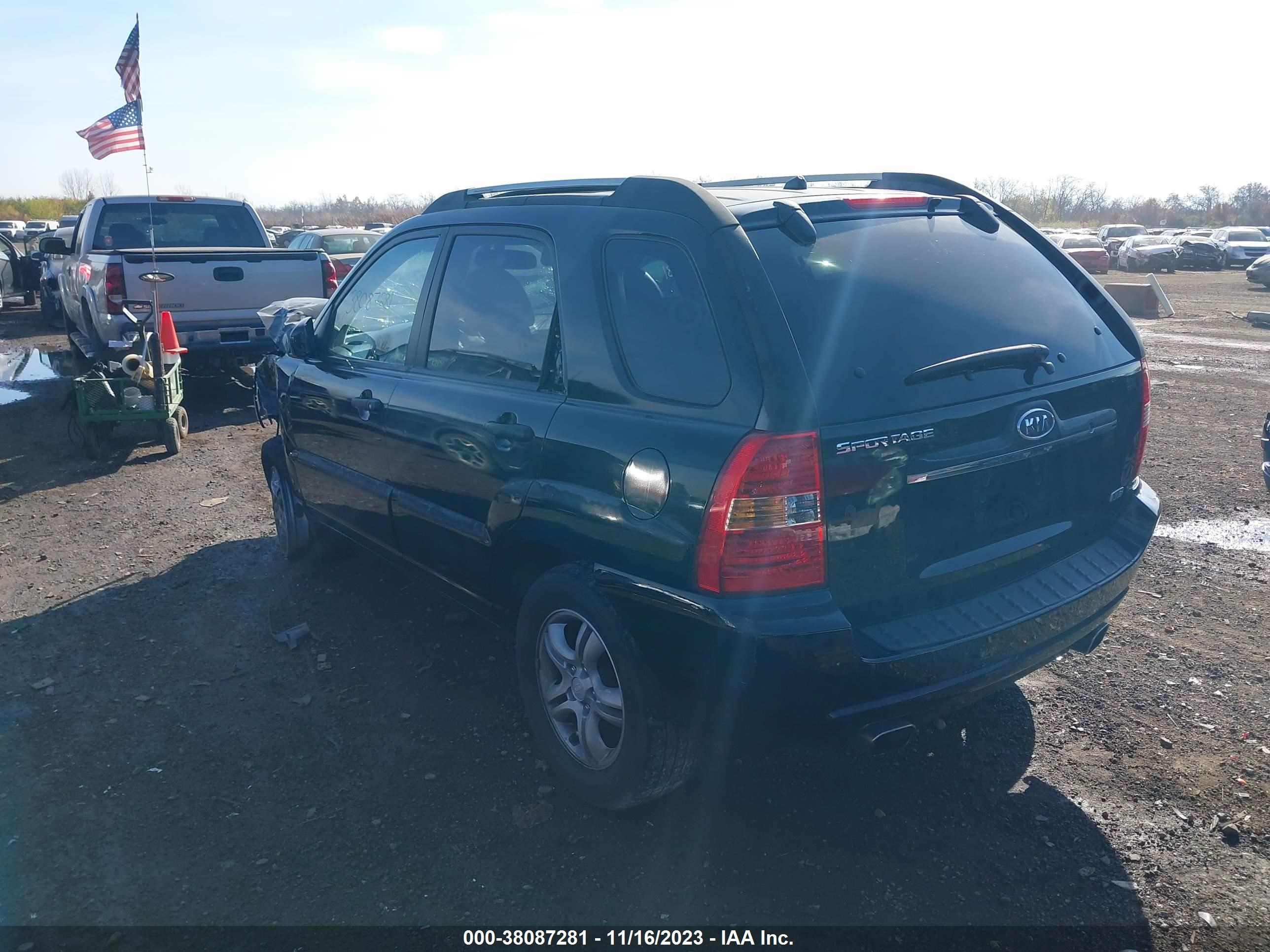 Photo 2 VIN: KNDJF723177333425 - KIA SPORTAGE 