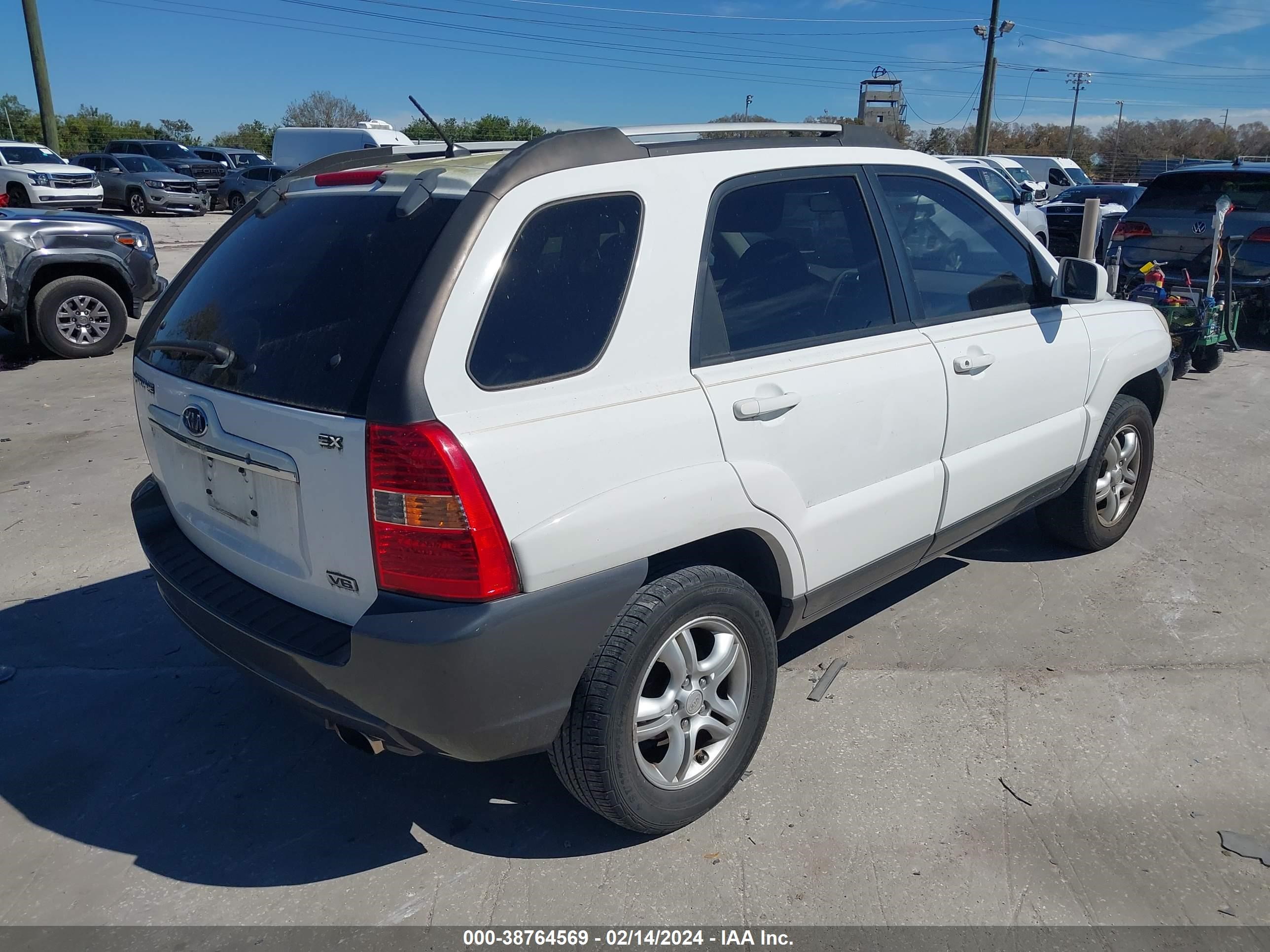 Photo 3 VIN: KNDJF723687461158 - KIA SPORTAGE 