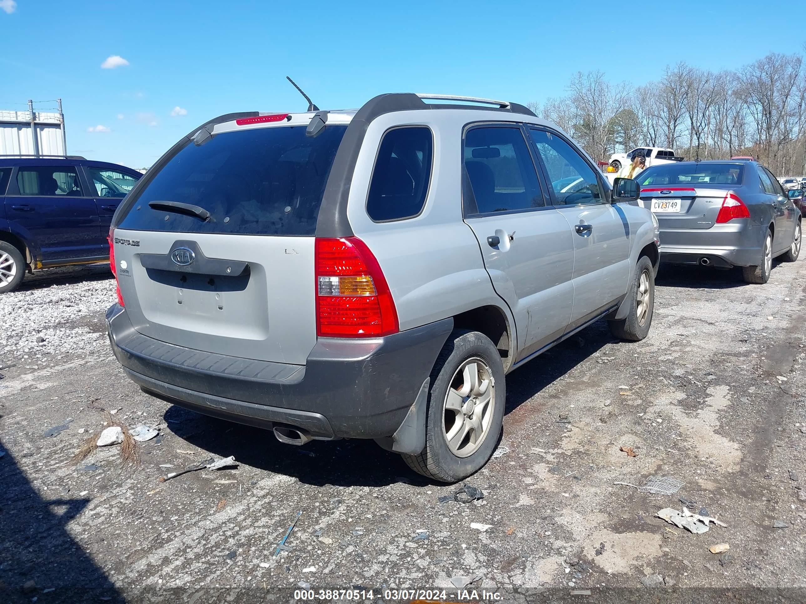 Photo 3 VIN: KNDJF724267170419 - KIA SPORTAGE 