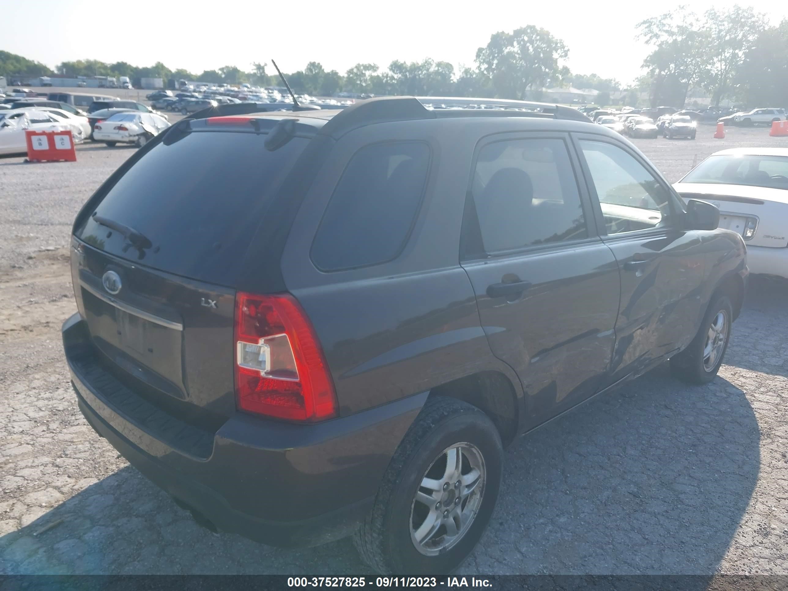 Photo 3 VIN: KNDJF724497579008 - KIA SPORTAGE 