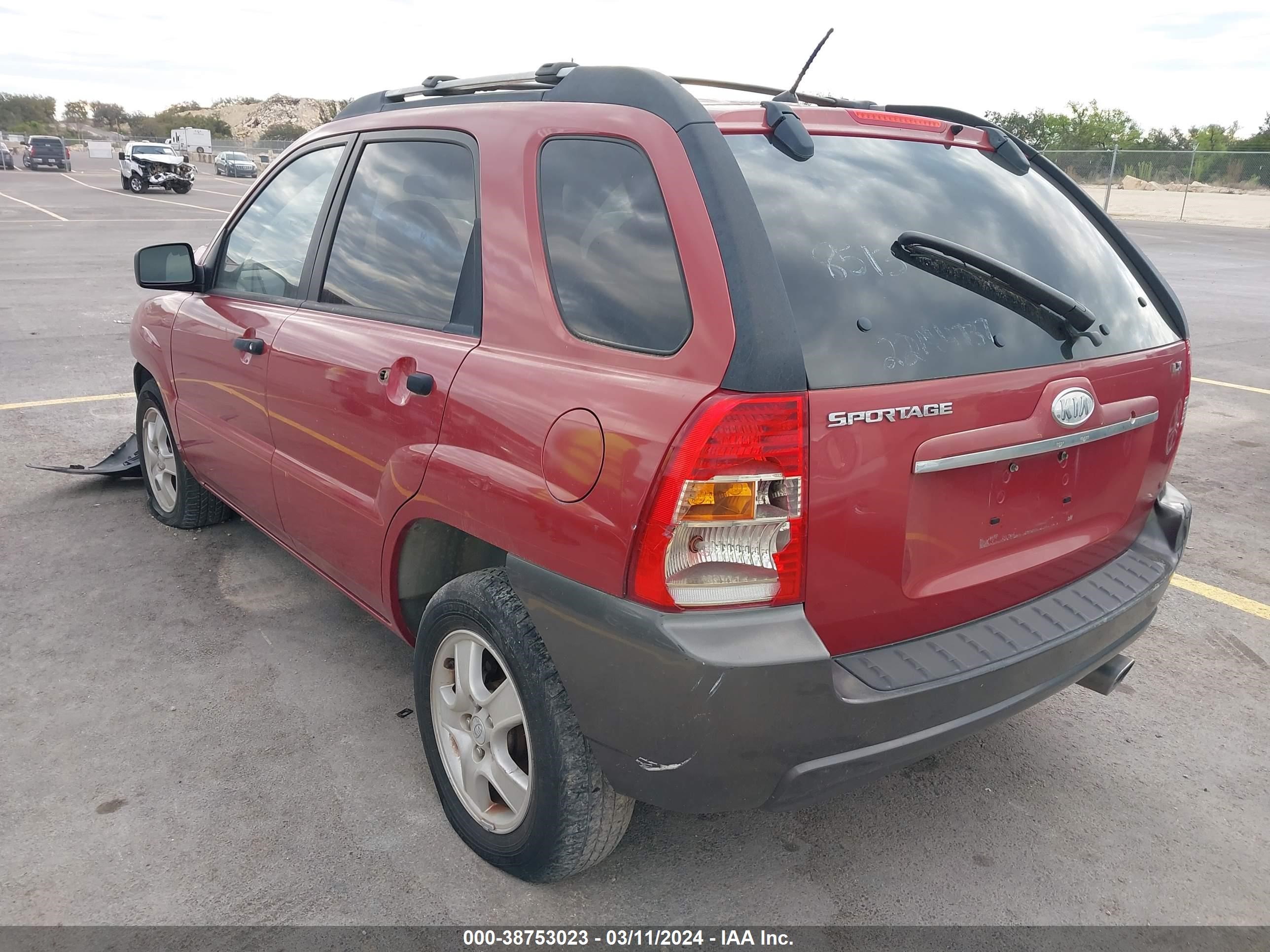 Photo 2 VIN: KNDJF724687458513 - KIA SPORTAGE 