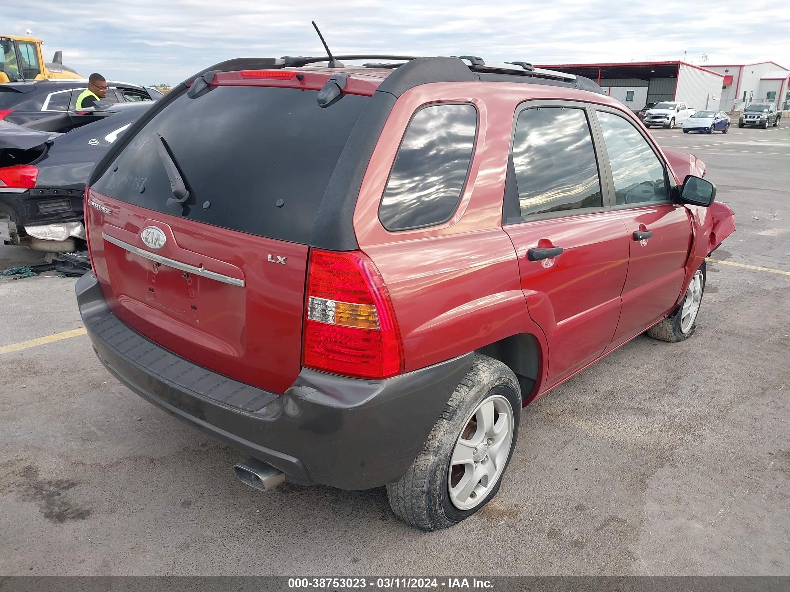 Photo 3 VIN: KNDJF724687458513 - KIA SPORTAGE 