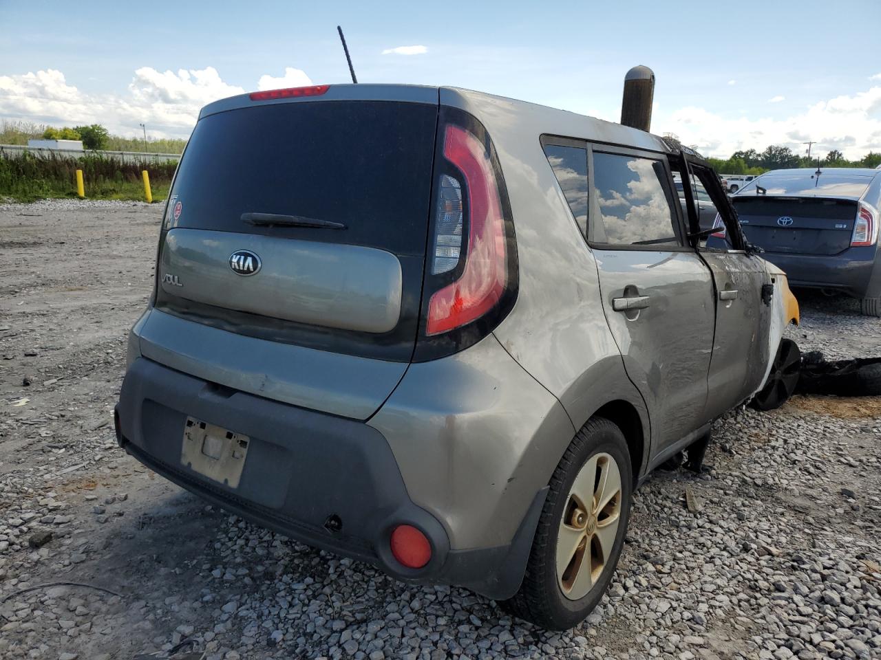 Photo 2 VIN: KNDJN2A20F7122049 - KIA SOUL 