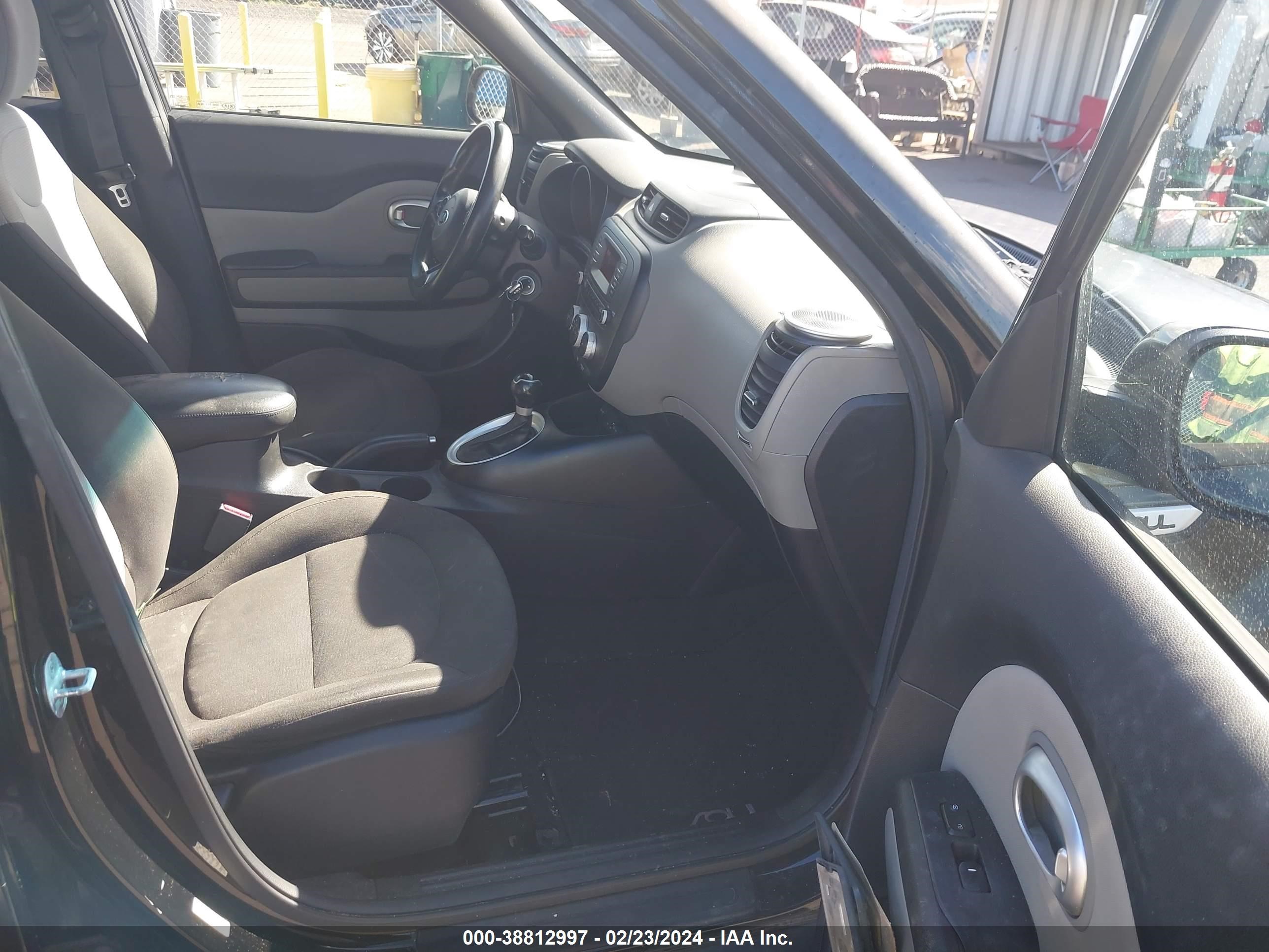 Photo 4 VIN: KNDJN2A20F7805062 - KIA SOUL 