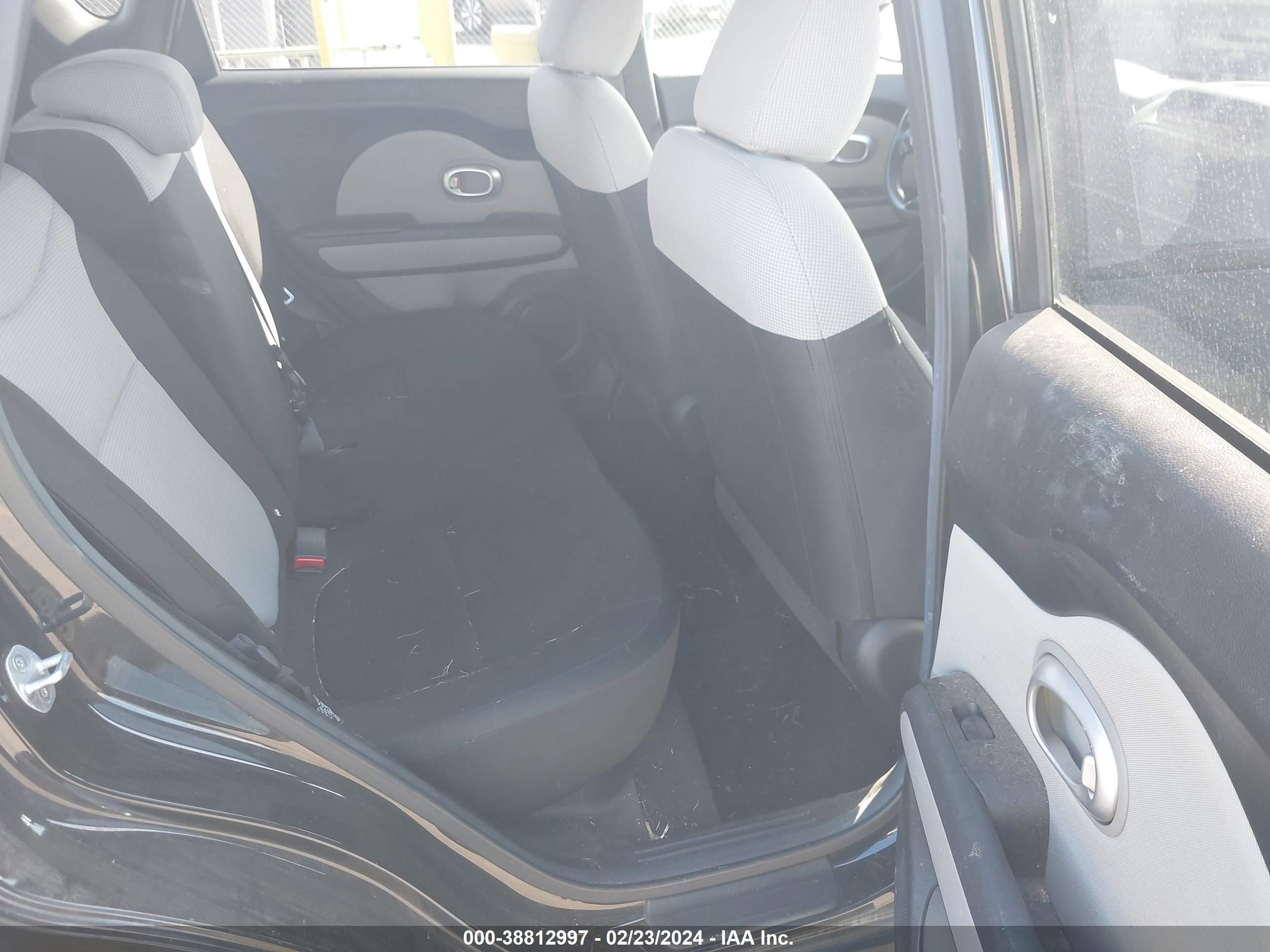 Photo 7 VIN: KNDJN2A20F7805062 - KIA SOUL 