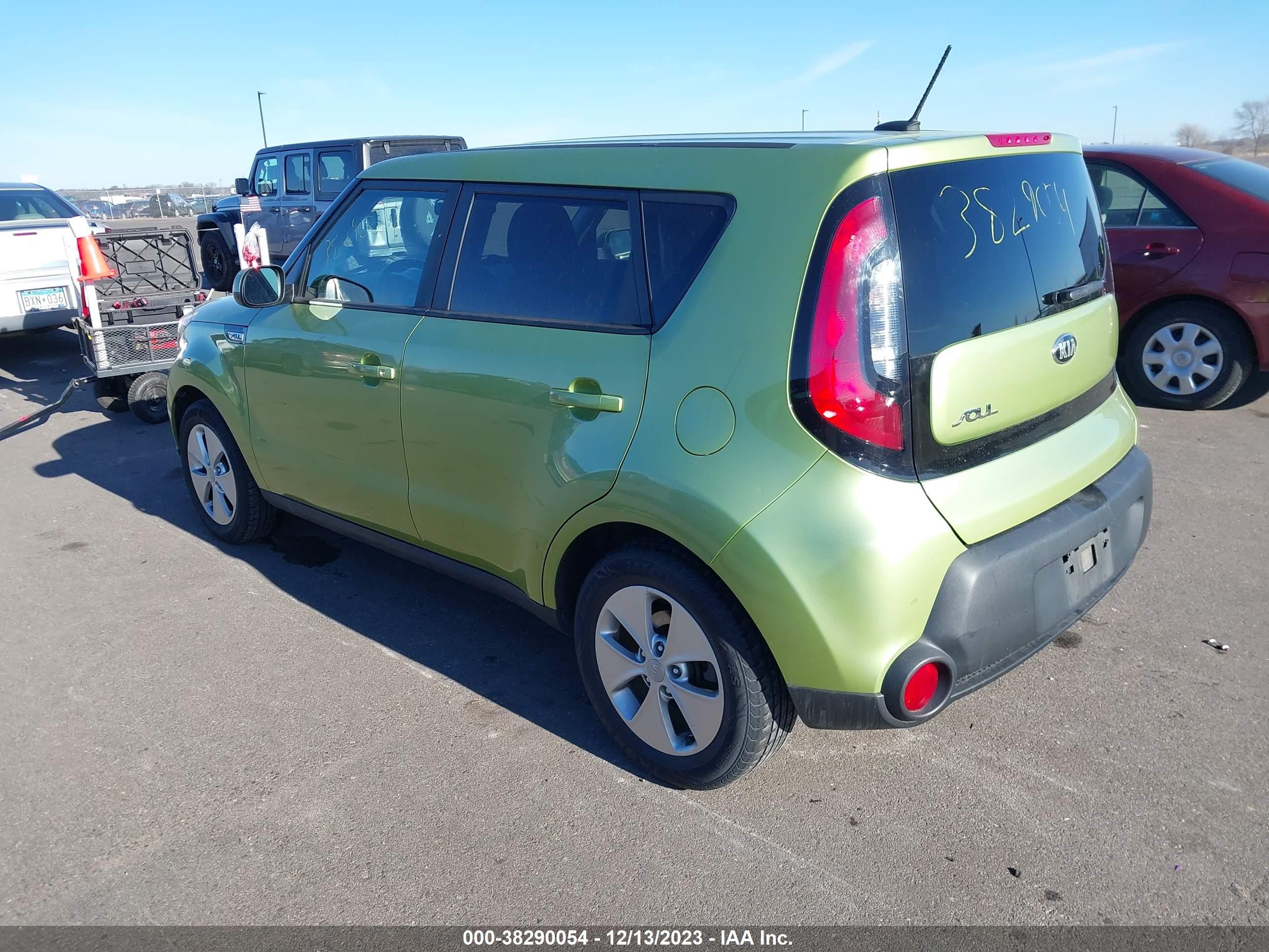 Photo 2 VIN: KNDJN2A20F7806647 - KIA SOUL 