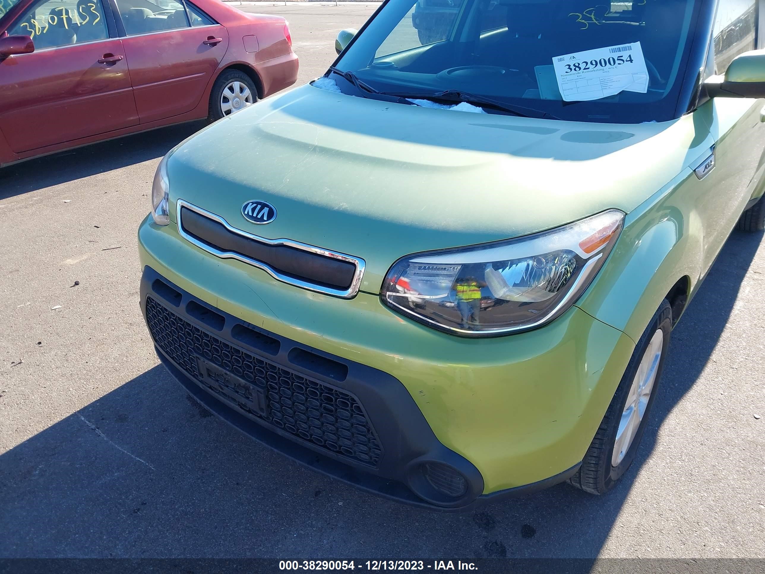 Photo 5 VIN: KNDJN2A20F7806647 - KIA SOUL 