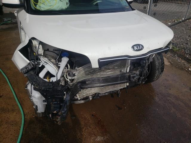 Photo 8 VIN: KNDJN2A20H7468427 - KIA SOUL 