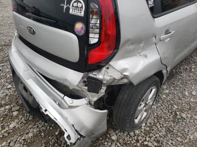 Photo 8 VIN: KNDJN2A20J7560692 - KIA SOUL 