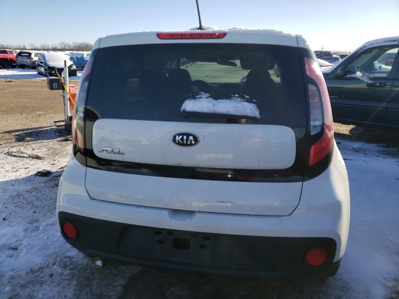 Photo 5 VIN: KNDJN2A20J7582739 - KIA SOUL 