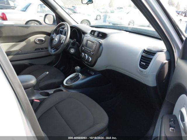 Photo 4 VIN: KNDJN2A20K7698637 - KIA SOUL 