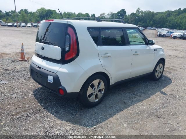 Photo 3 VIN: KNDJN2A21F7123162 - KIA SOUL 