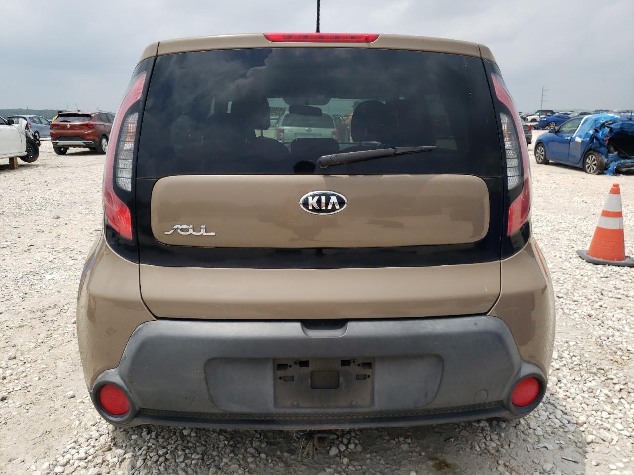 Photo 5 VIN: KNDJN2A21F7185788 - KIA SOUL 