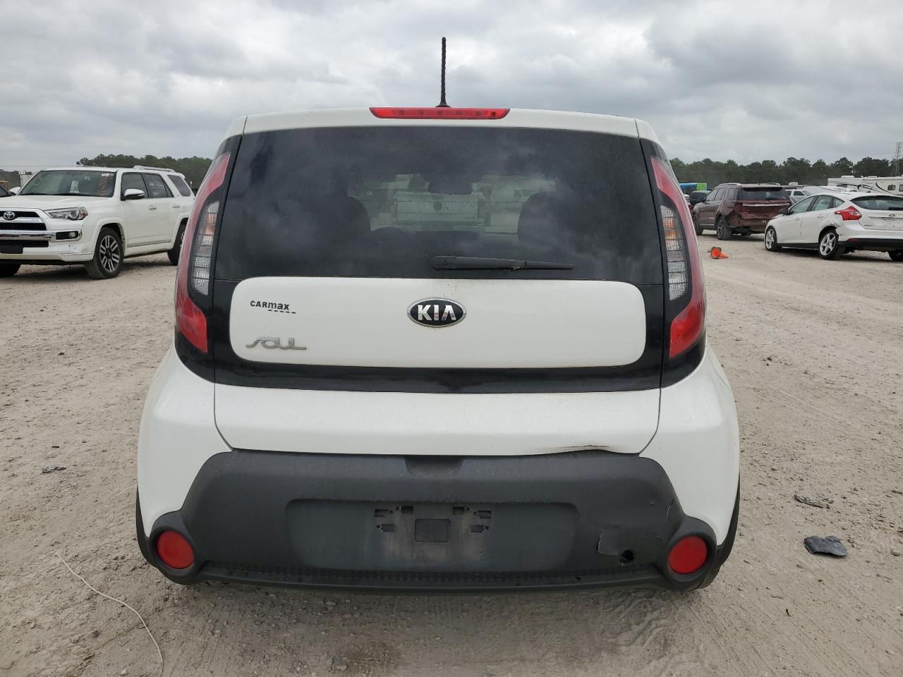 Photo 5 VIN: KNDJN2A21F7208485 - KIA SOUL 