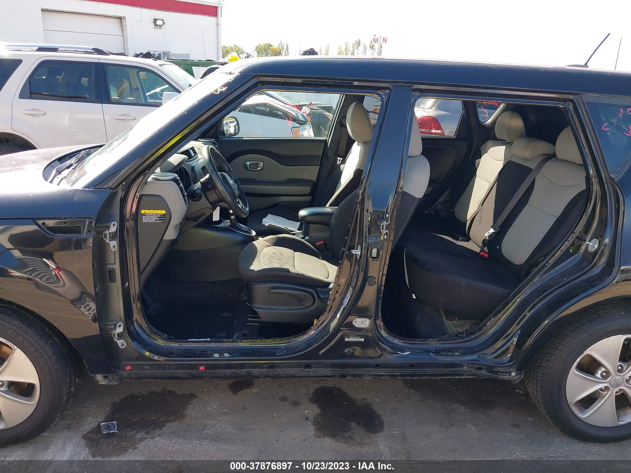 Photo 13 VIN: KNDJN2A21F7783380 - KIA SOUL 