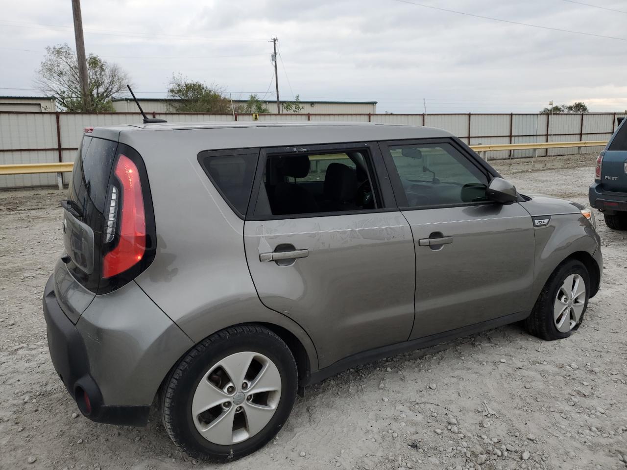 Photo 2 VIN: KNDJN2A21G7300312 - KIA SOUL 