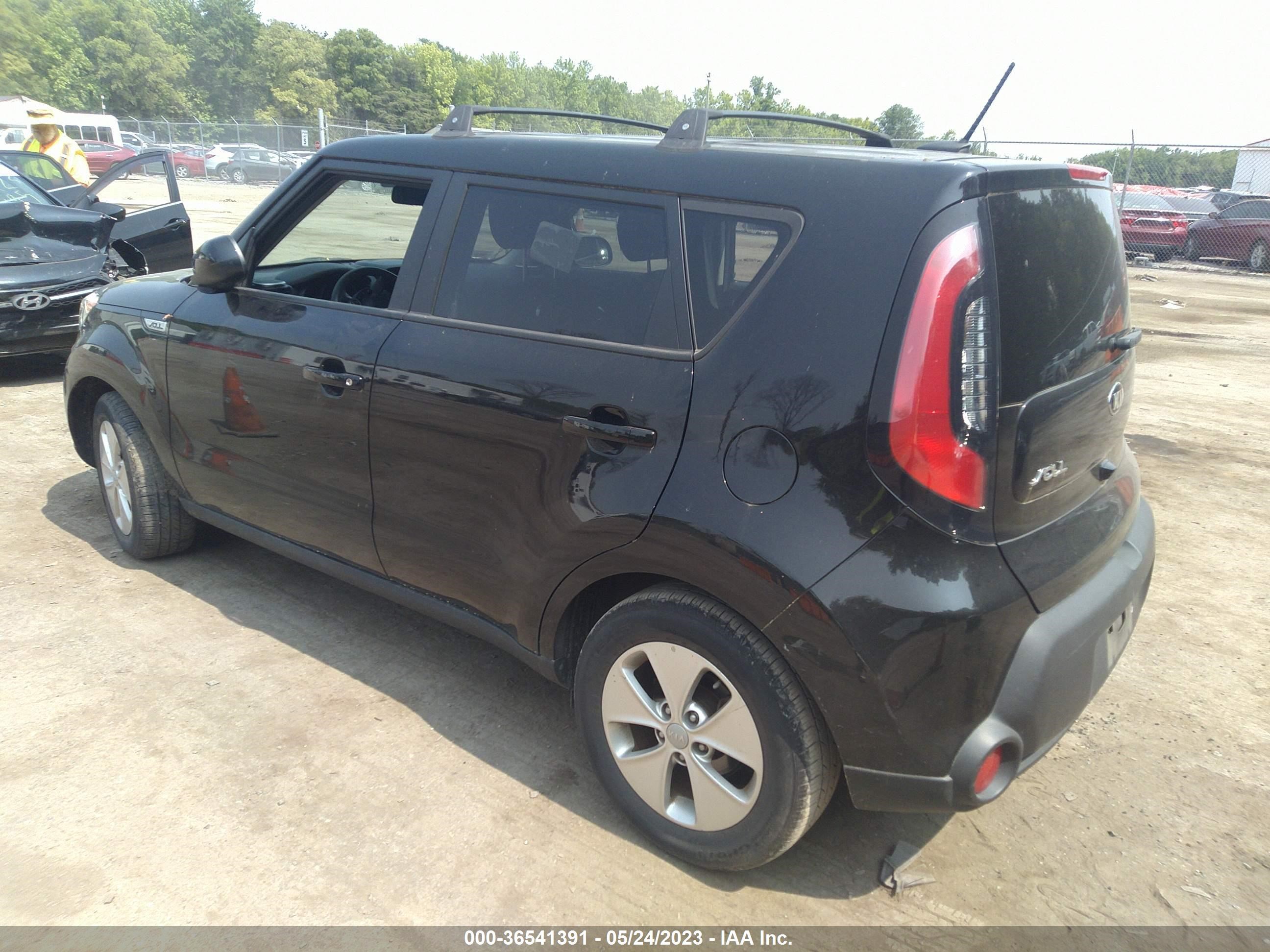 Photo 2 VIN: KNDJN2A21G7322634 - KIA SOUL 