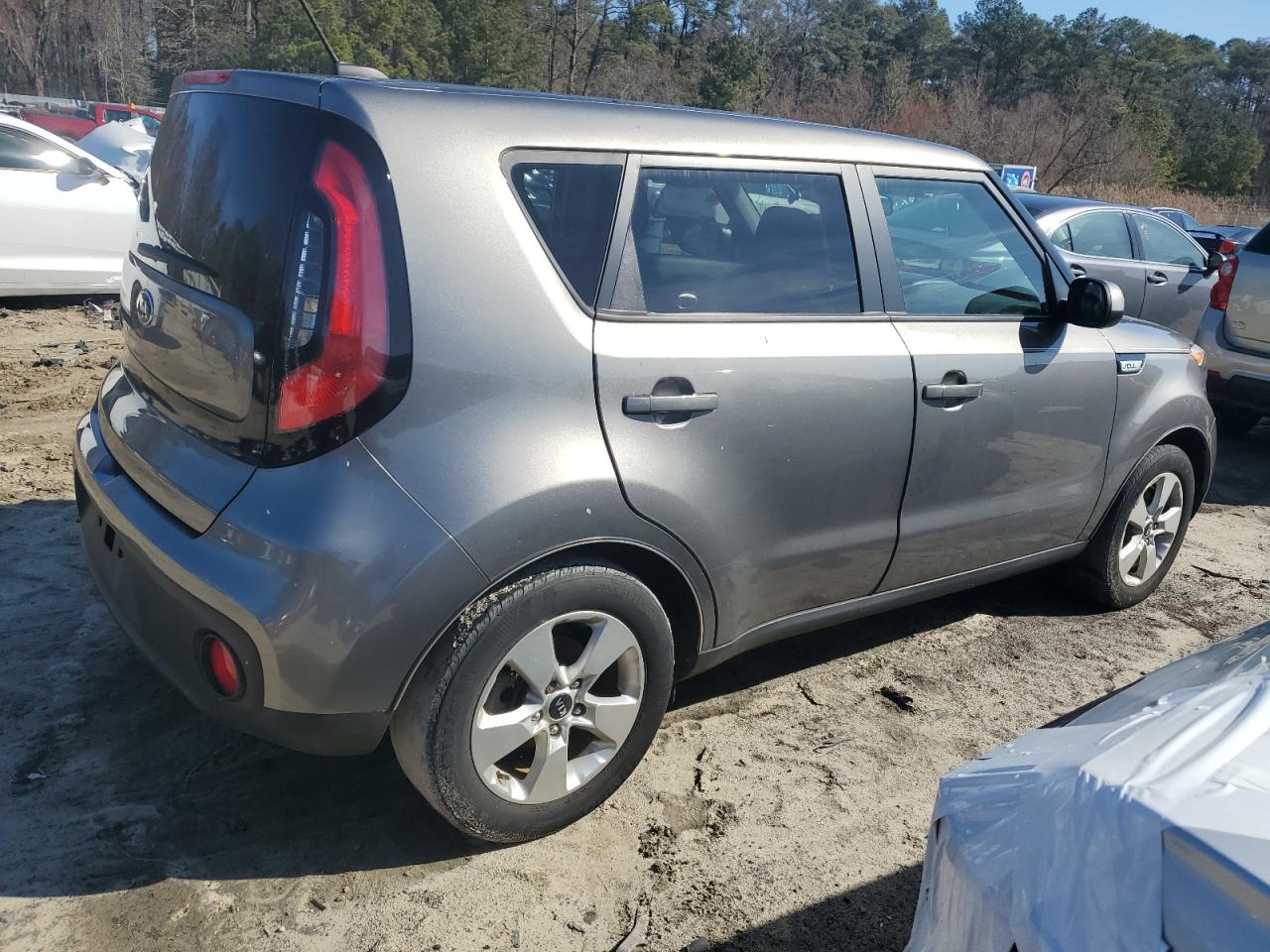 Photo 2 VIN: KNDJN2A21H7422315 - KIA SOUL 