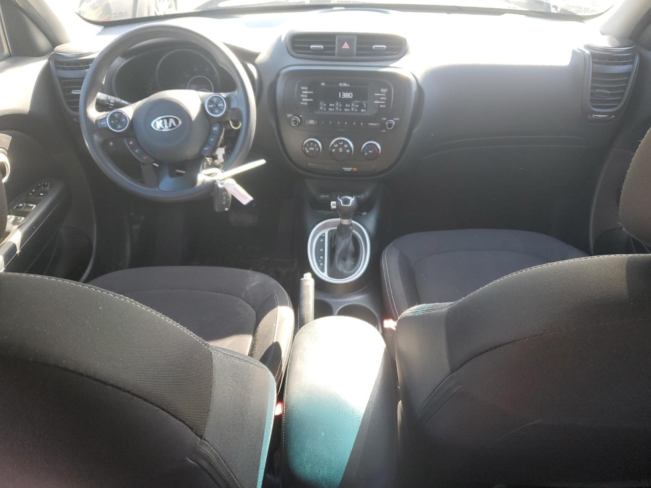 Photo 7 VIN: KNDJN2A21H7422315 - KIA SOUL 