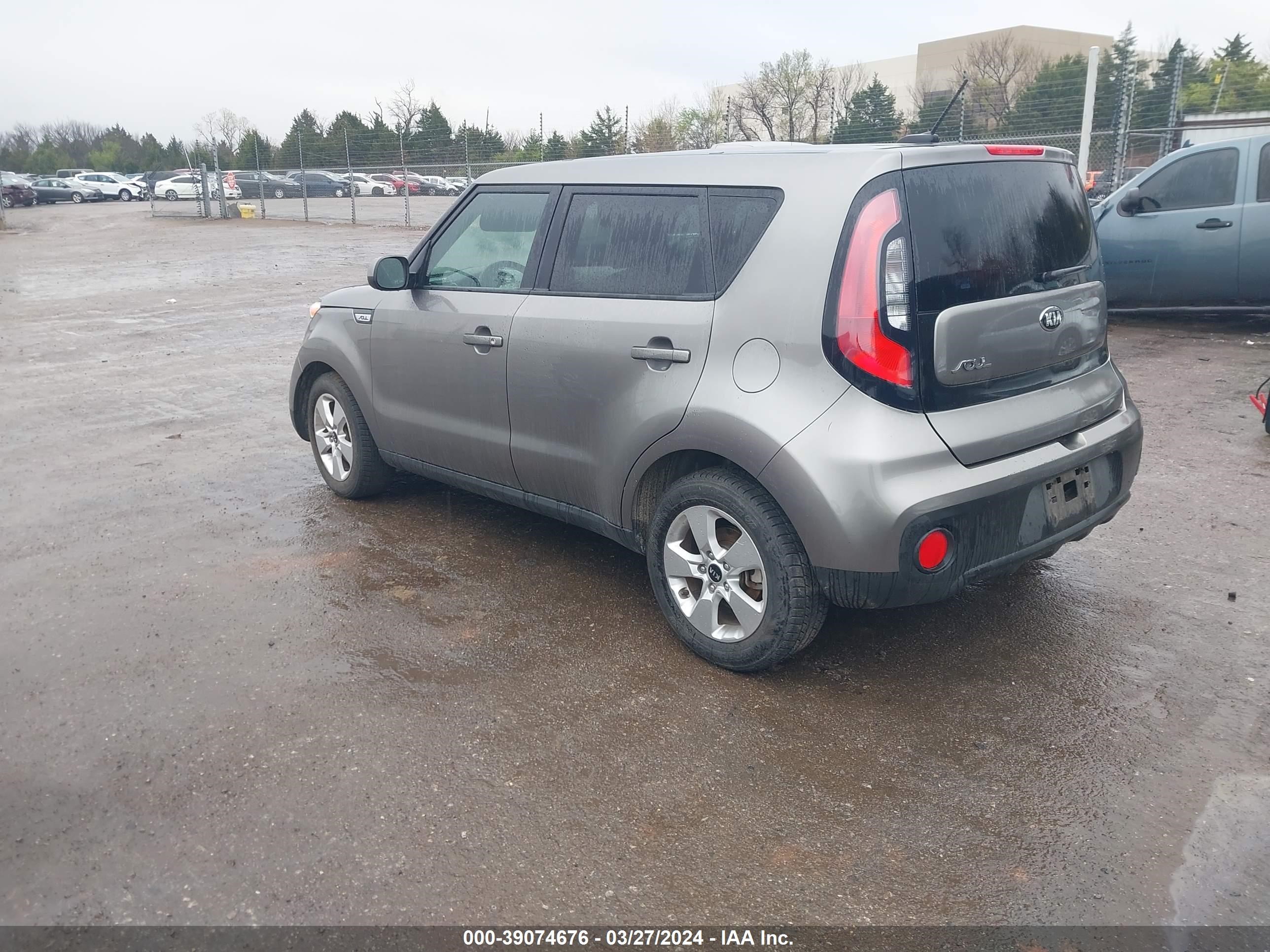 Photo 2 VIN: KNDJN2A21H7449210 - KIA SOUL 