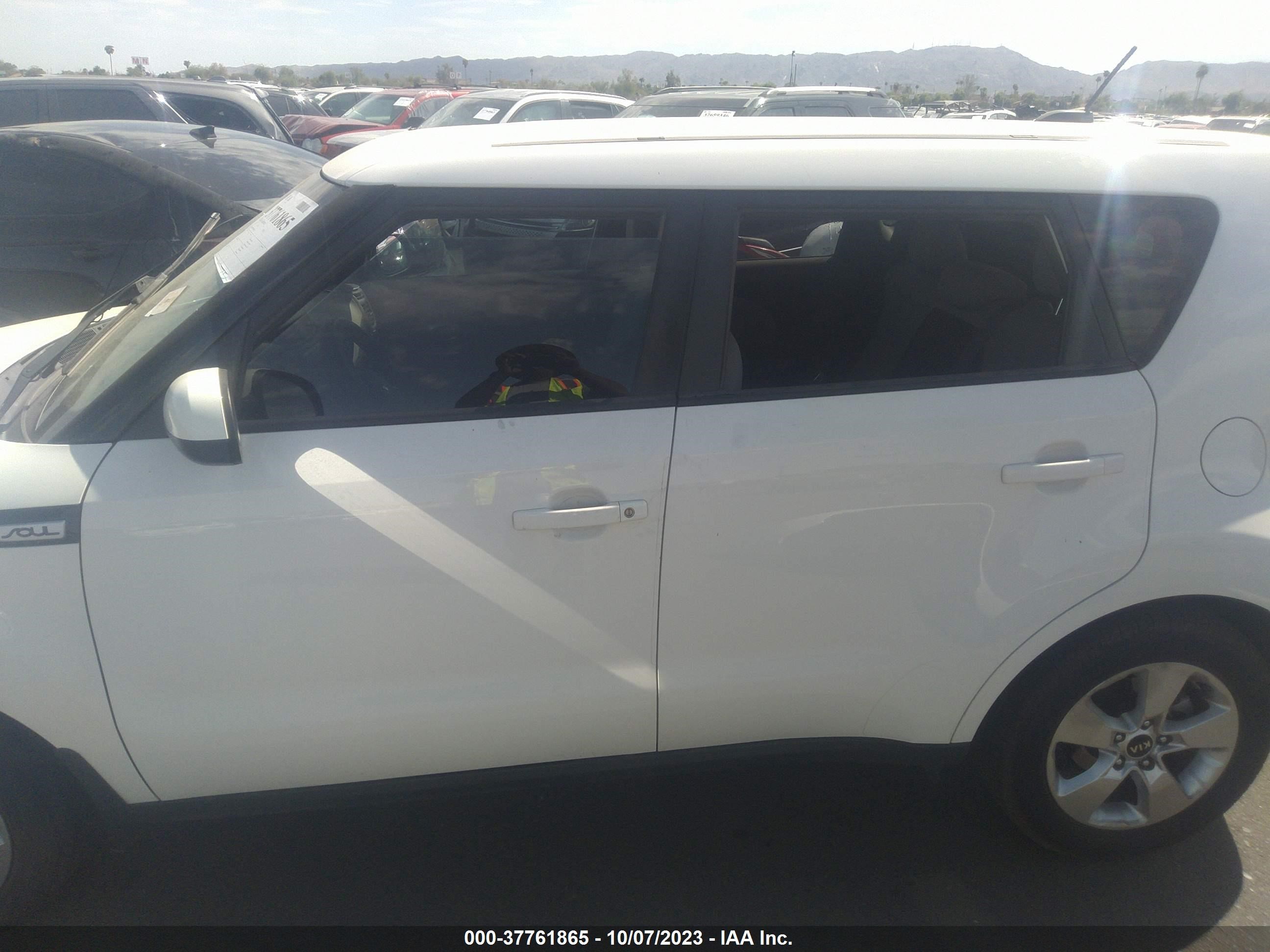 Photo 14 VIN: KNDJN2A21H7489917 - KIA SOUL 