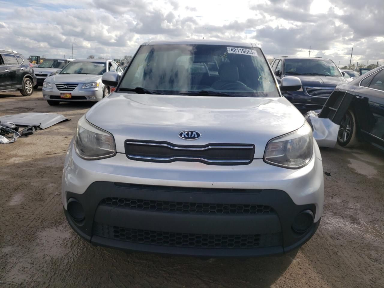 Photo 4 VIN: KNDJN2A21J7514241 - KIA SOUL 