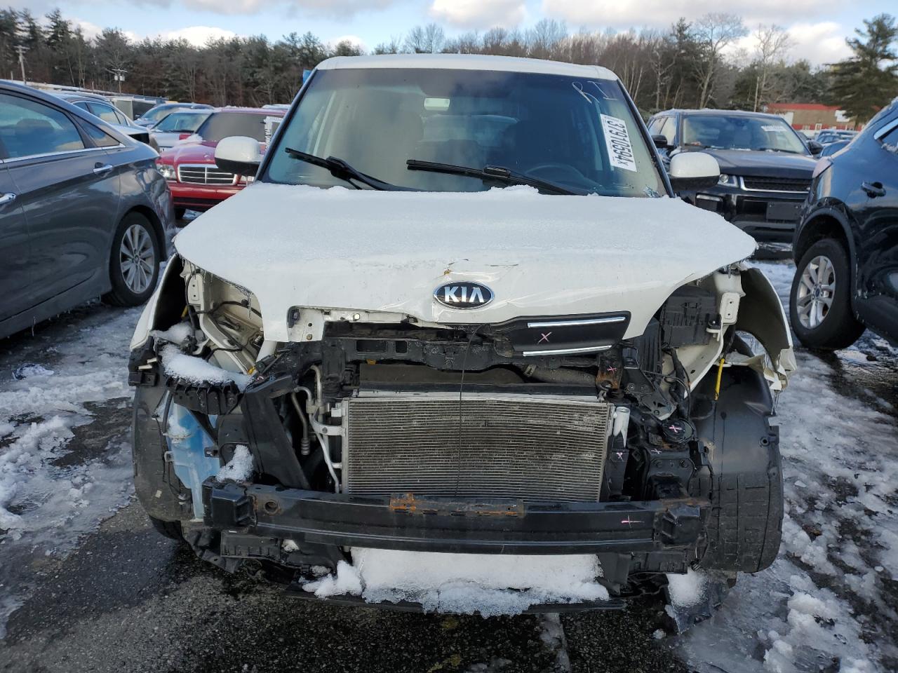 Photo 4 VIN: KNDJN2A21J7566596 - KIA SOUL 