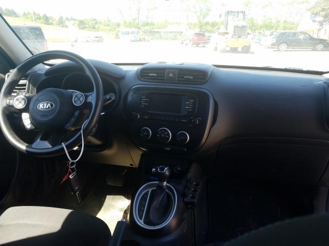 Photo 8 VIN: KNDJN2A21J7570518 - KIA SOUL 