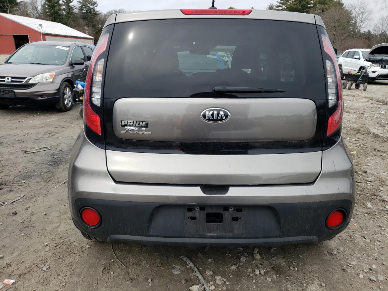 Photo 5 VIN: KNDJN2A21J7575301 - KIA SOUL 