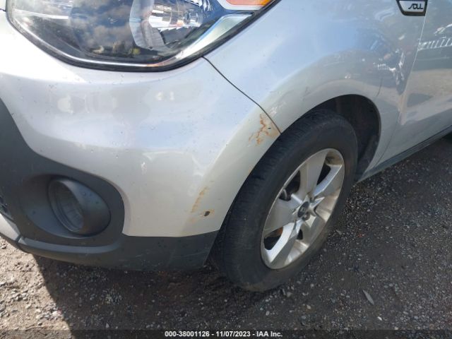 Photo 5 VIN: KNDJN2A21J7584533 - KIA SOUL 