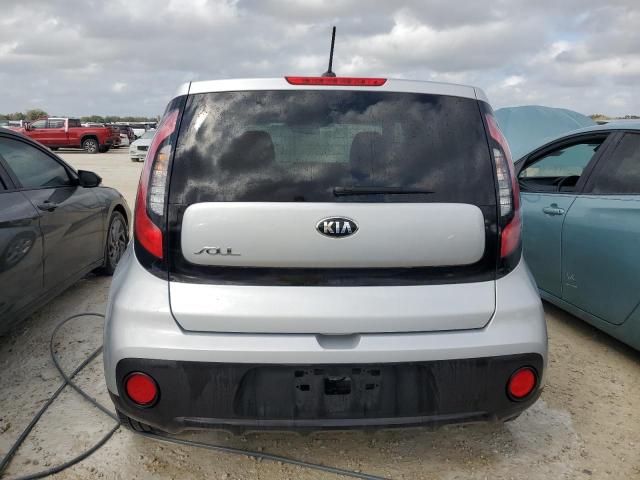 Photo 5 VIN: KNDJN2A21J7590932 - KIA SOUL 