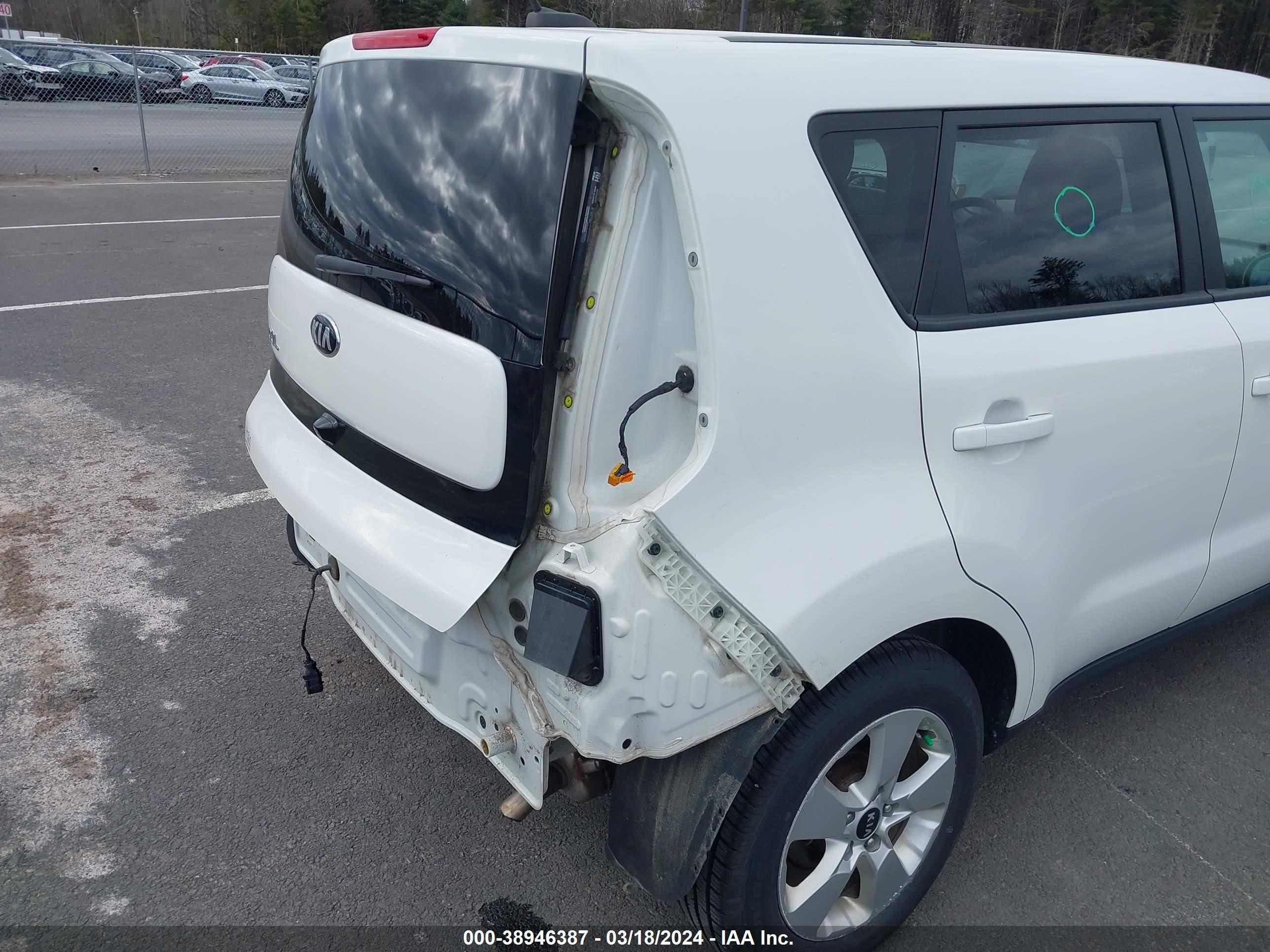 Photo 15 VIN: KNDJN2A21K7633960 - KIA SOUL 