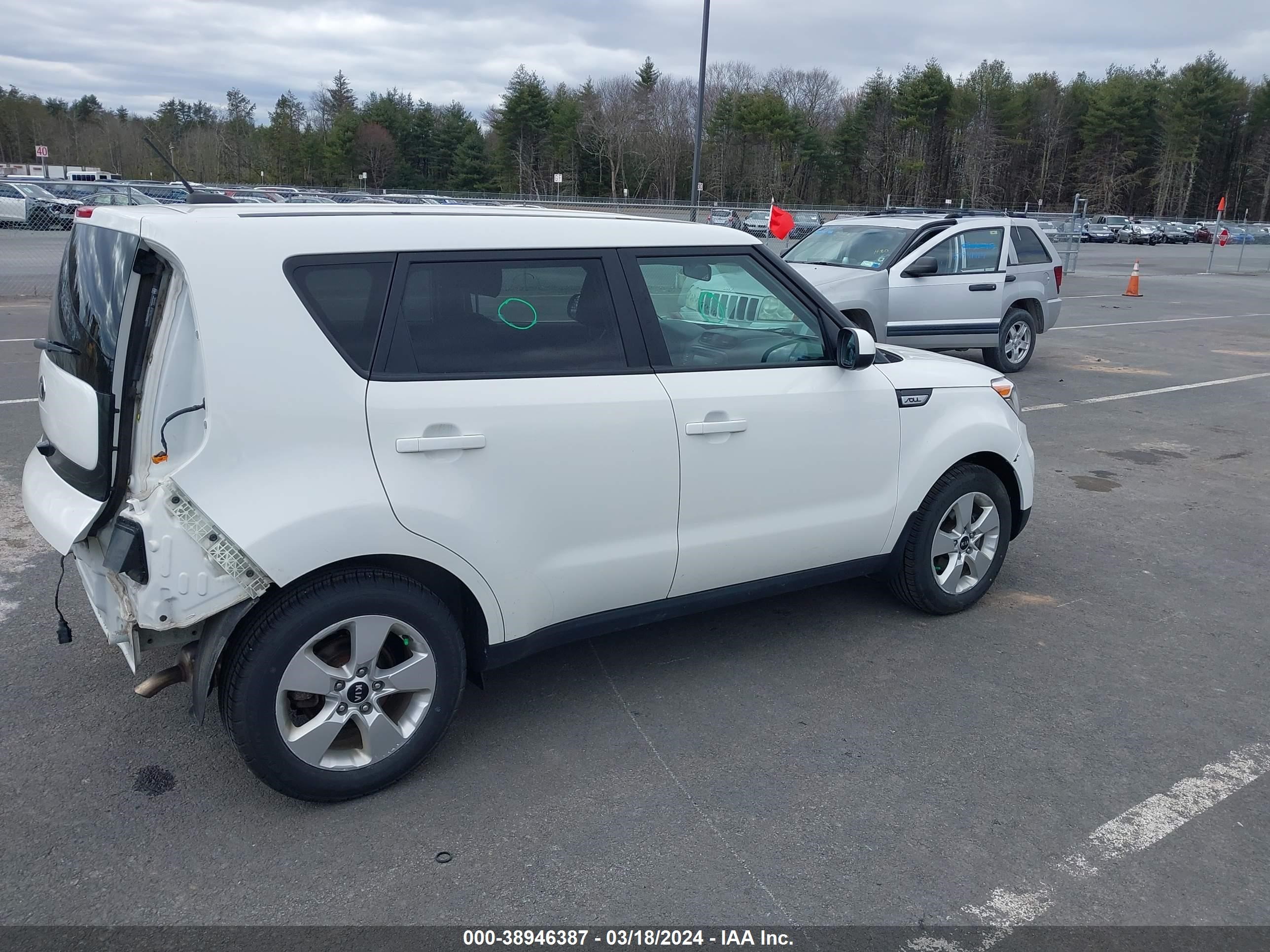 Photo 3 VIN: KNDJN2A21K7633960 - KIA SOUL 