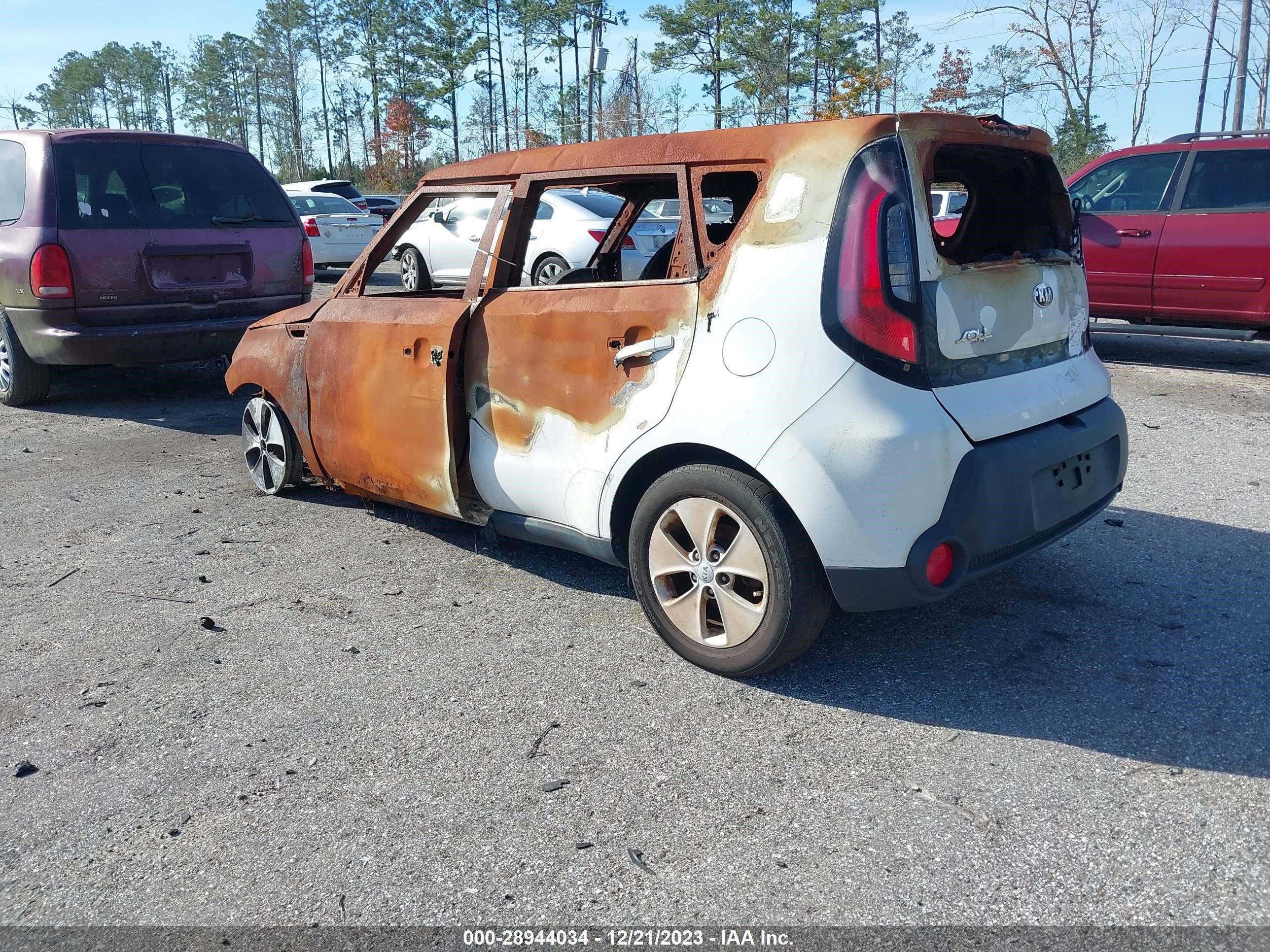 Photo 2 VIN: KNDJN2A22E7716219 - KIA SOUL 