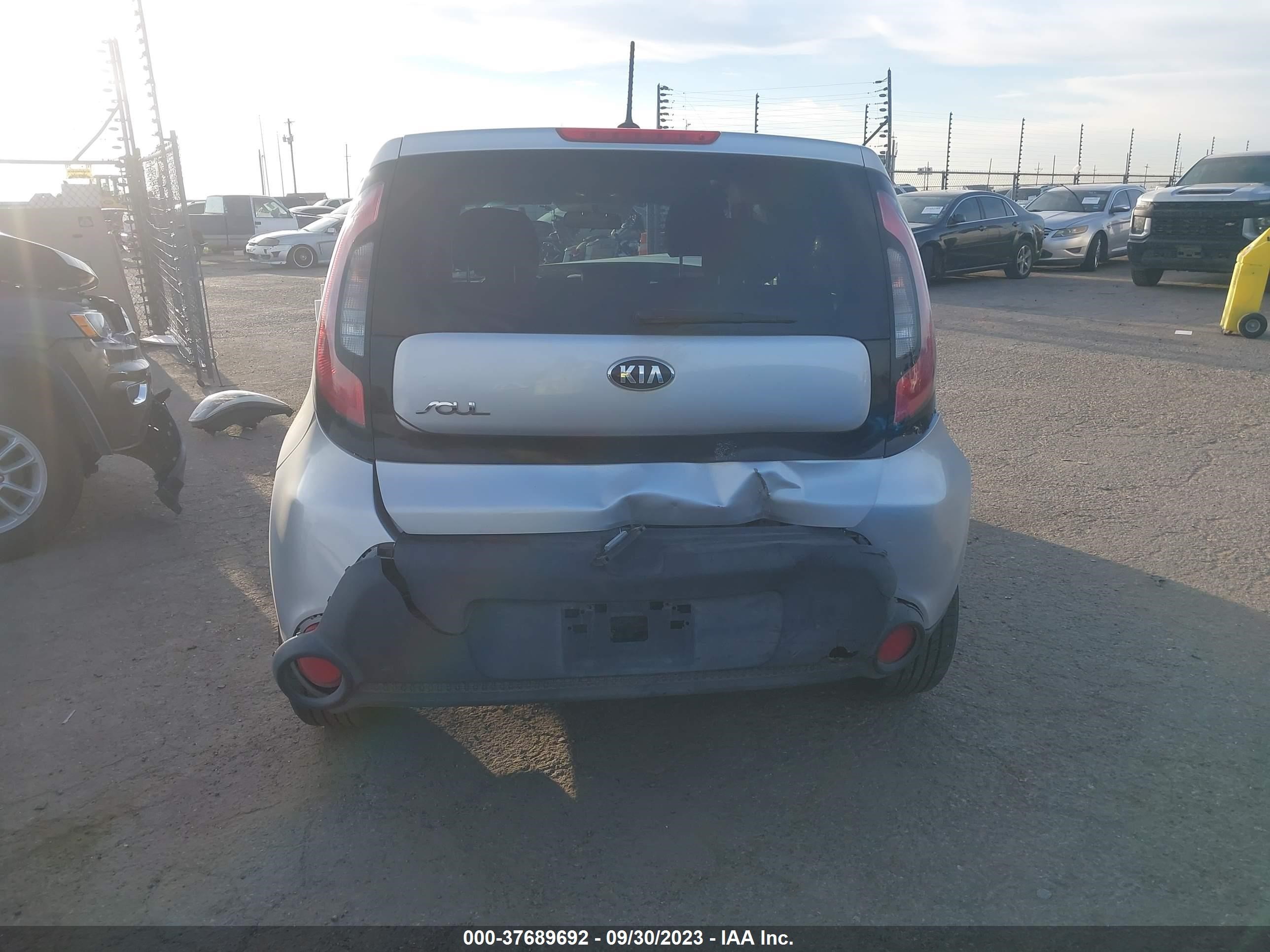 Photo 16 VIN: KNDJN2A22E7747051 - KIA SOUL 