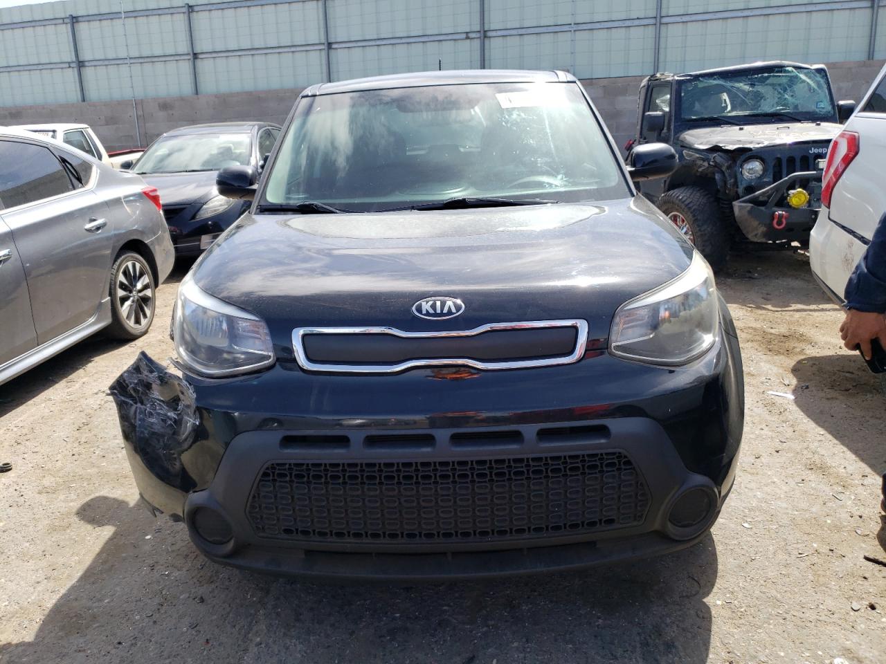 Photo 4 VIN: KNDJN2A22F7111750 - KIA SOUL 