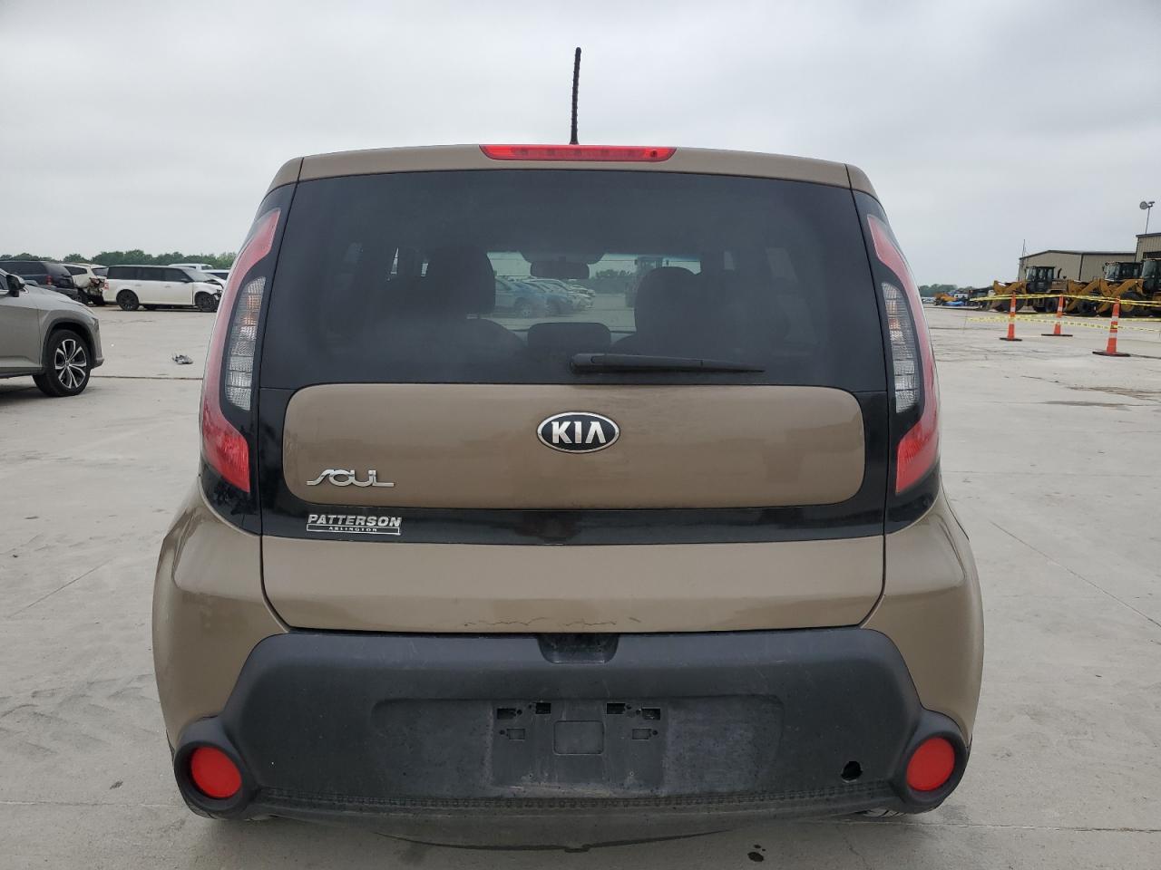 Photo 5 VIN: KNDJN2A22F7130864 - KIA SOUL 