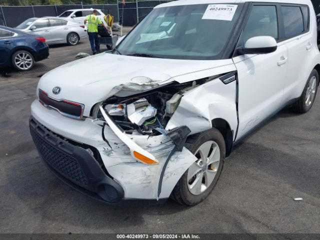 Photo 5 VIN: KNDJN2A22F7142920 - KIA SOUL 