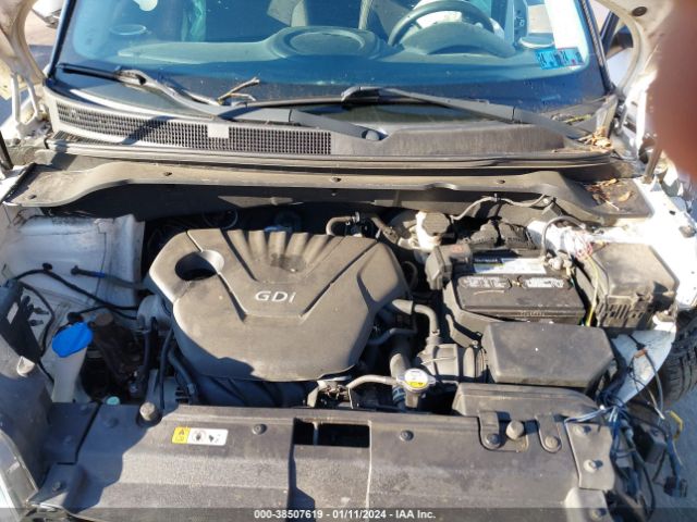 Photo 9 VIN: KNDJN2A22F7168109 - KIA SOUL 